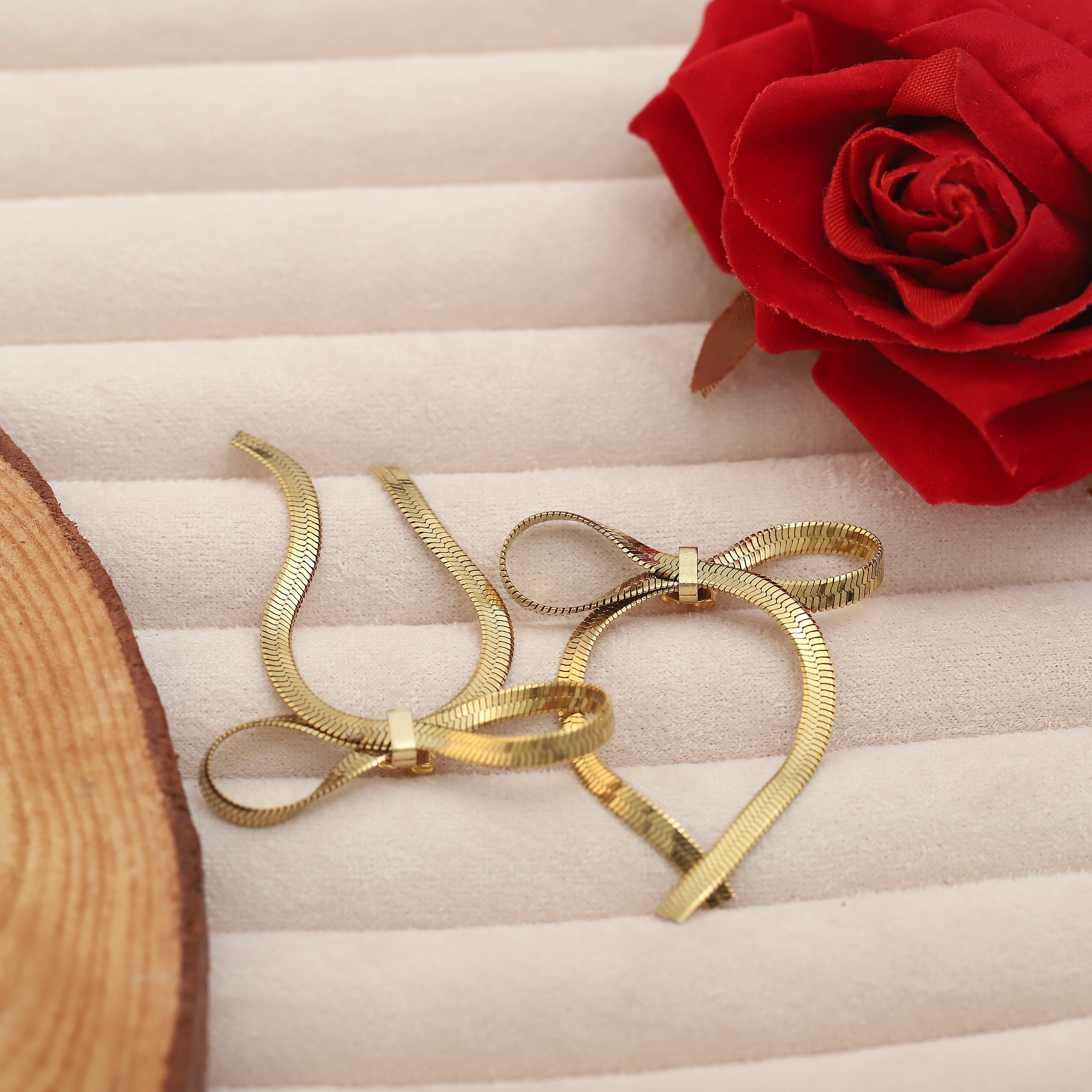 Trendy Bow Earrings – Gold Plated, Anti-Tarnish, Waterproof, Everyday Minimalist Jewelry (GOLD)
