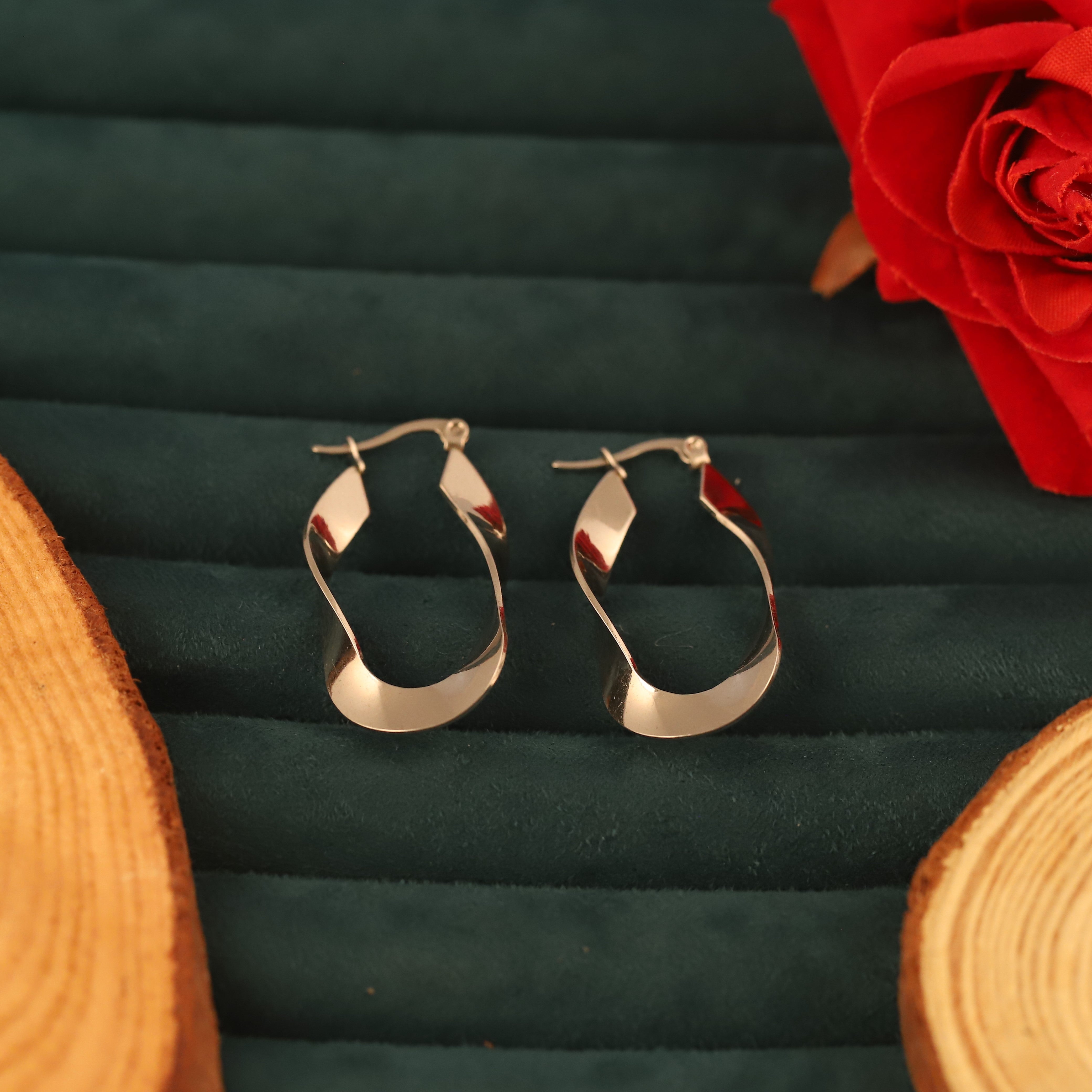 Trendy Hoop Earrings – Gold Plated, Anti-Tarnish, Waterproof, Everyday Minimalist Jewelry (GOLD)