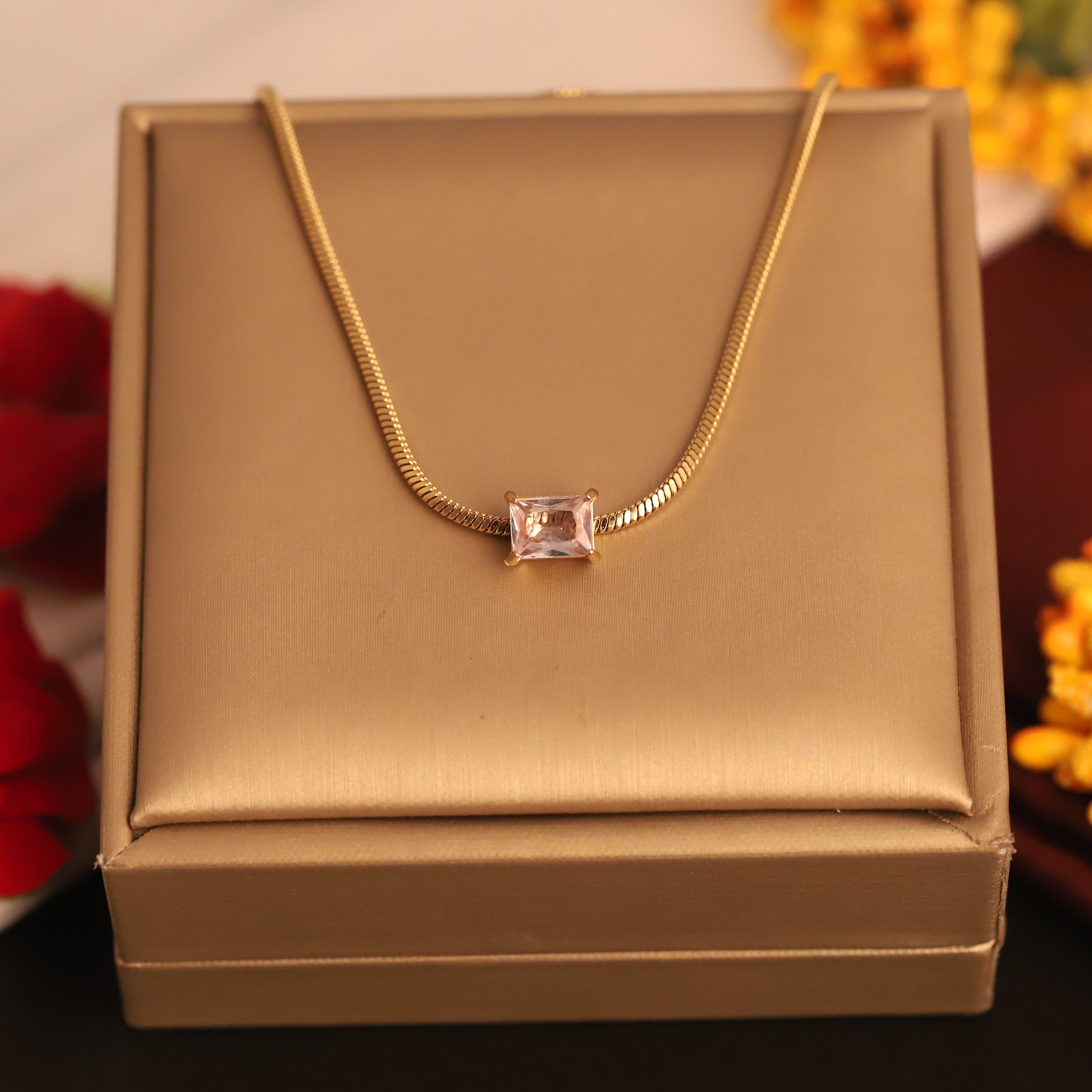 Trendy White Stone Chain Gold Plated – Single Layer, Anti-Tarnish, Waterproof, Minimalist Style (GOLD)