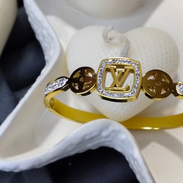 Trendy Kids Bracelet – 18K Gold Plated, Anti-Tarnish, Waterproof, Everyday Minimalist Jewelry (GOLD)