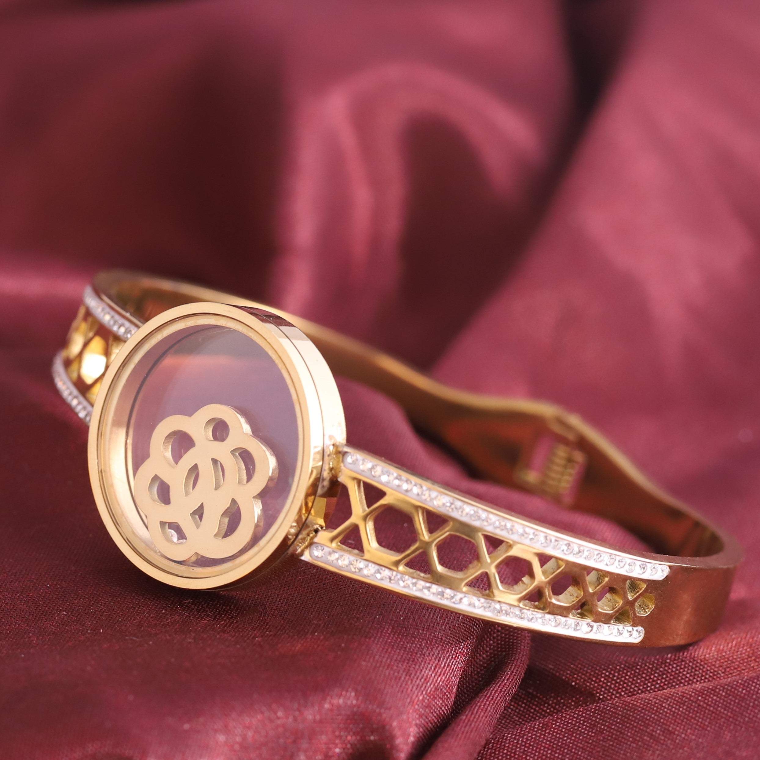 Gold-Plated Locket Bracelet  – Anti-Tarnish & Skin-Friendly (GOLD)