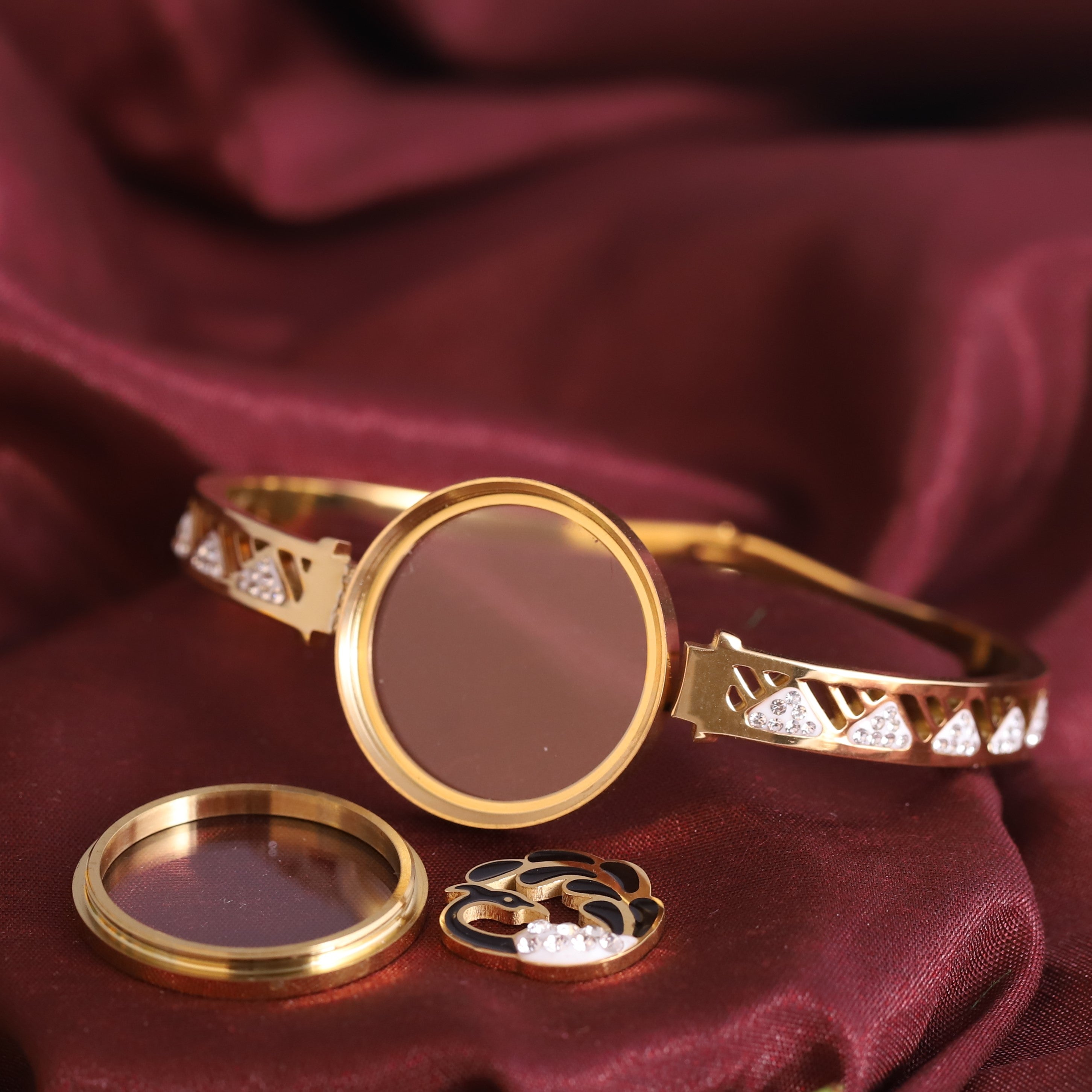 Gold-Plated Locket Bracelet  – Anti-Tarnish & Skin-Friendly (GOLD)