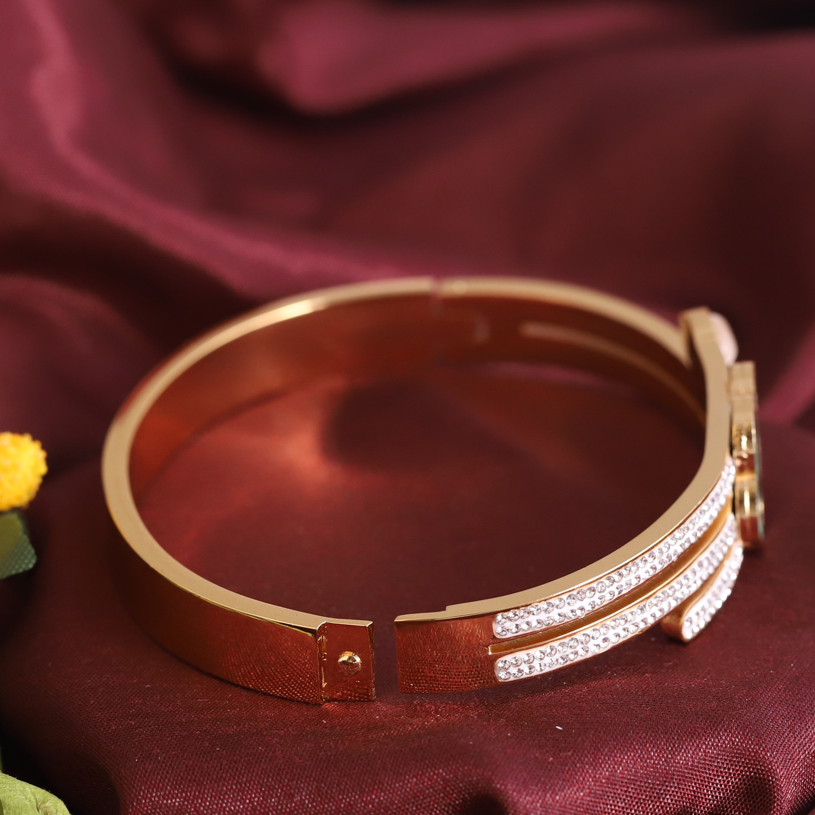 Gold-Plated Stainless Steel Cuff Bracelet – Anti-Tarnish Jewelry for Women & Girls (GOLD)