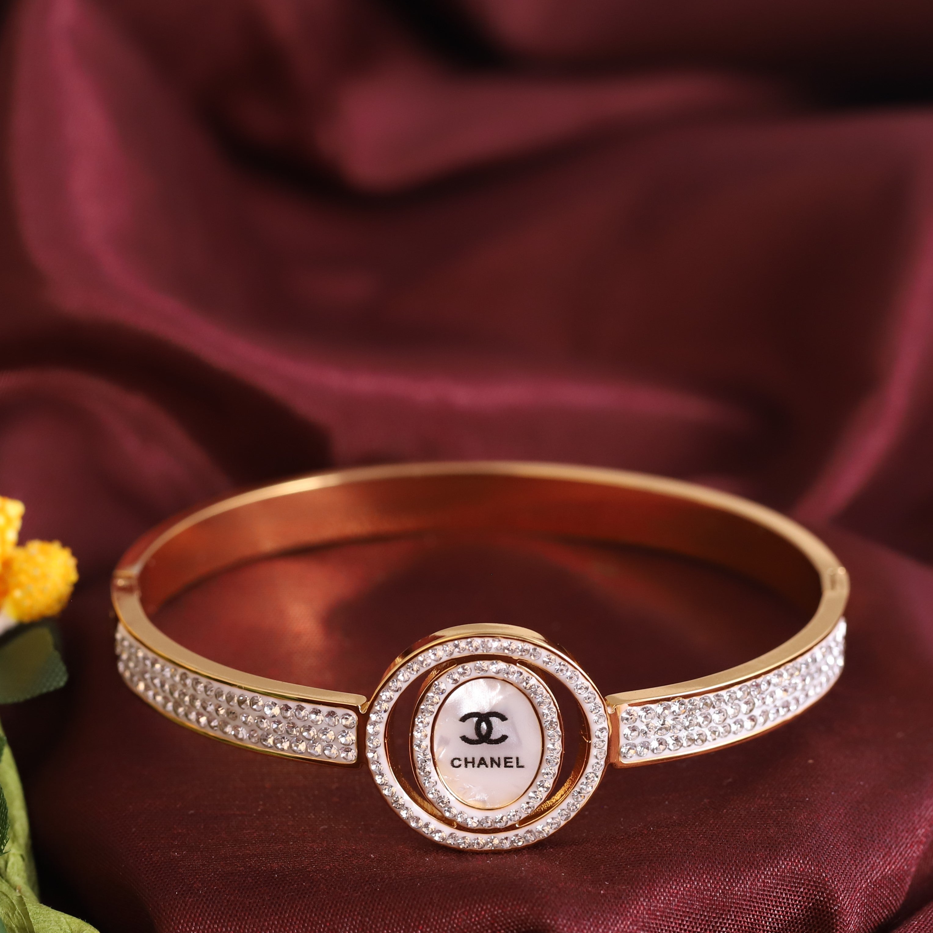 Gold-Plated Lock Stainless Steel Bracelet – Anti-Tarnish Jewelry for Women & Girls (GOLD)