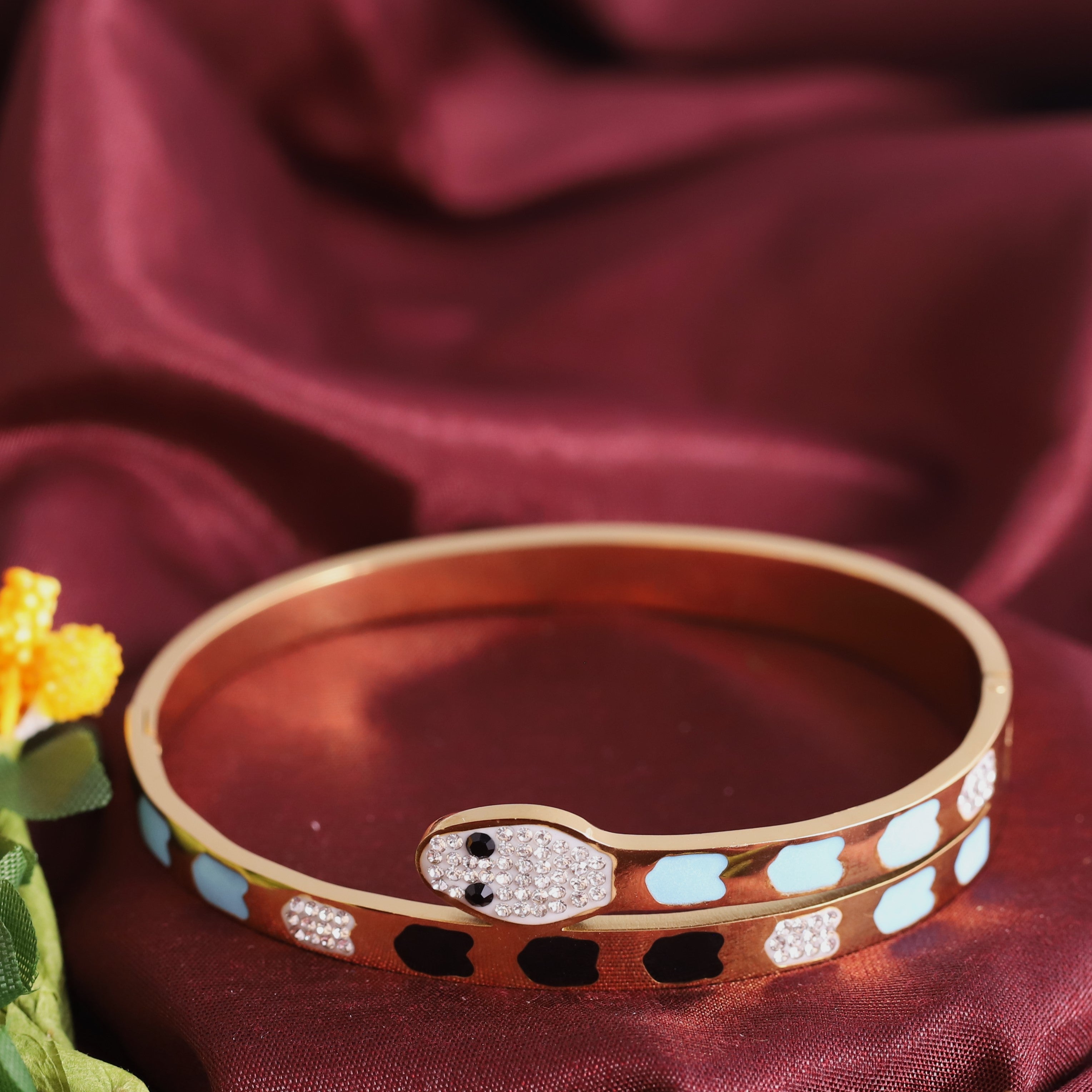 Snake Gold-Plated Stainless Steel Cuff Bracelet – Anti-Tarnish Jewelry for Women & Girls (GOLD)