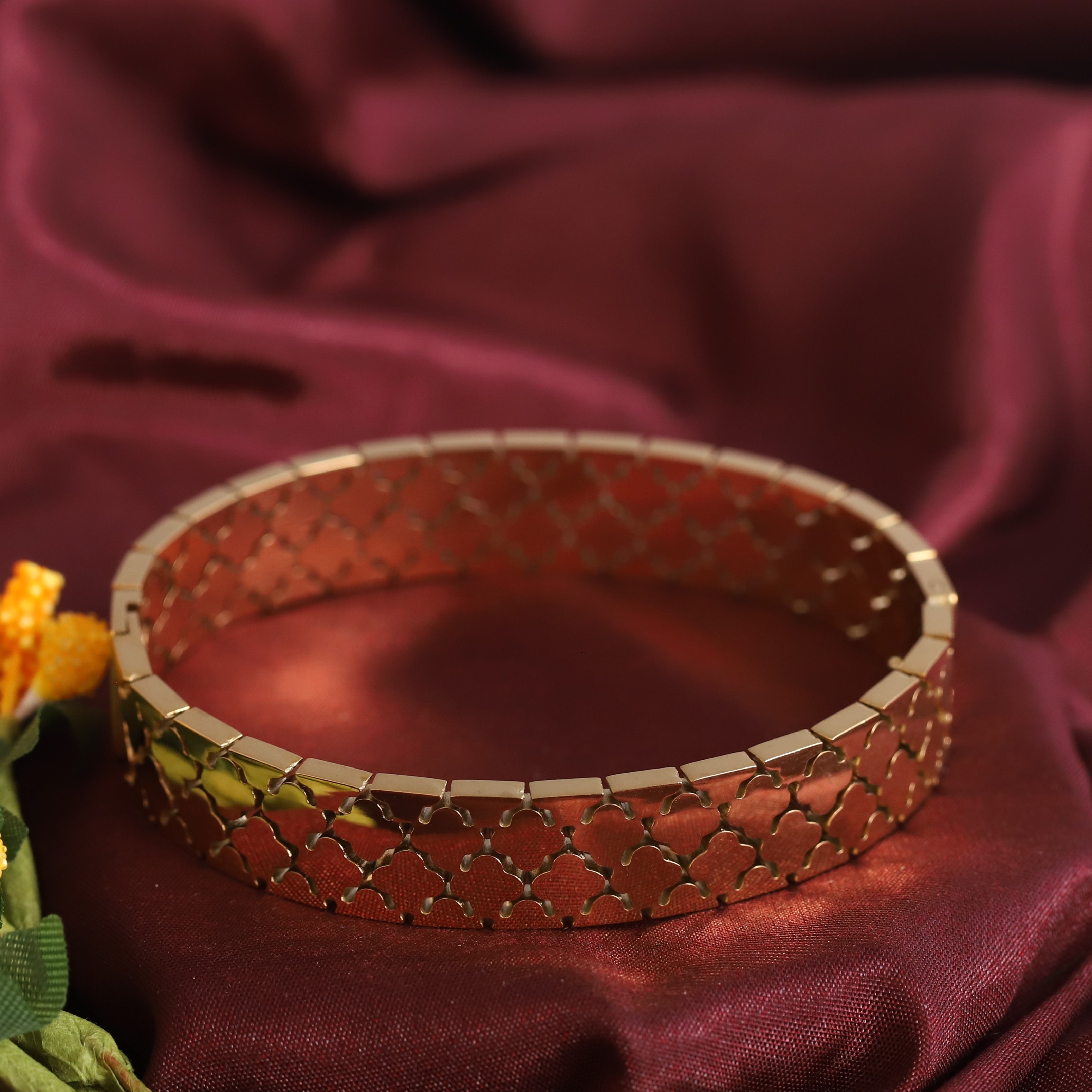 Gold-Plated Stainless Steel Lock Bracelet – Anti-Tarnish Jewelry for Women & Girls (GOLD)