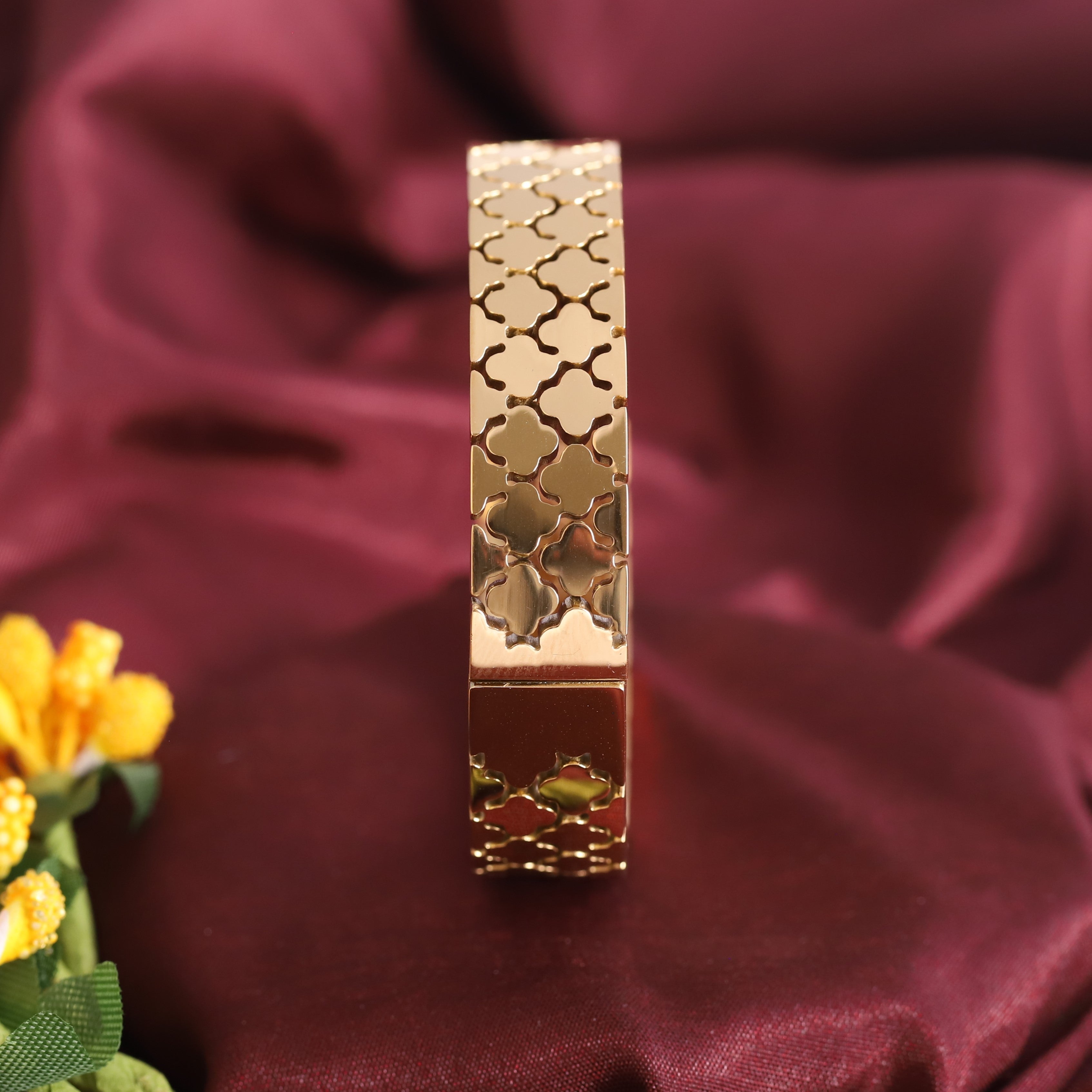 Gold-Plated Stainless Steel Lock Bracelet – Anti-Tarnish Jewelry for Women & Girls (GOLD)