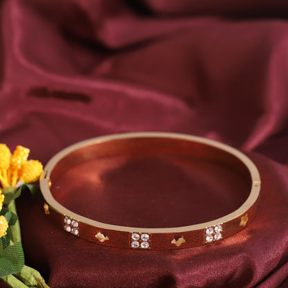 Gold-Plated Stainless Steel Lock Bracelet – Anti-Tarnish Jewelry for Women & Girls (GOLD)