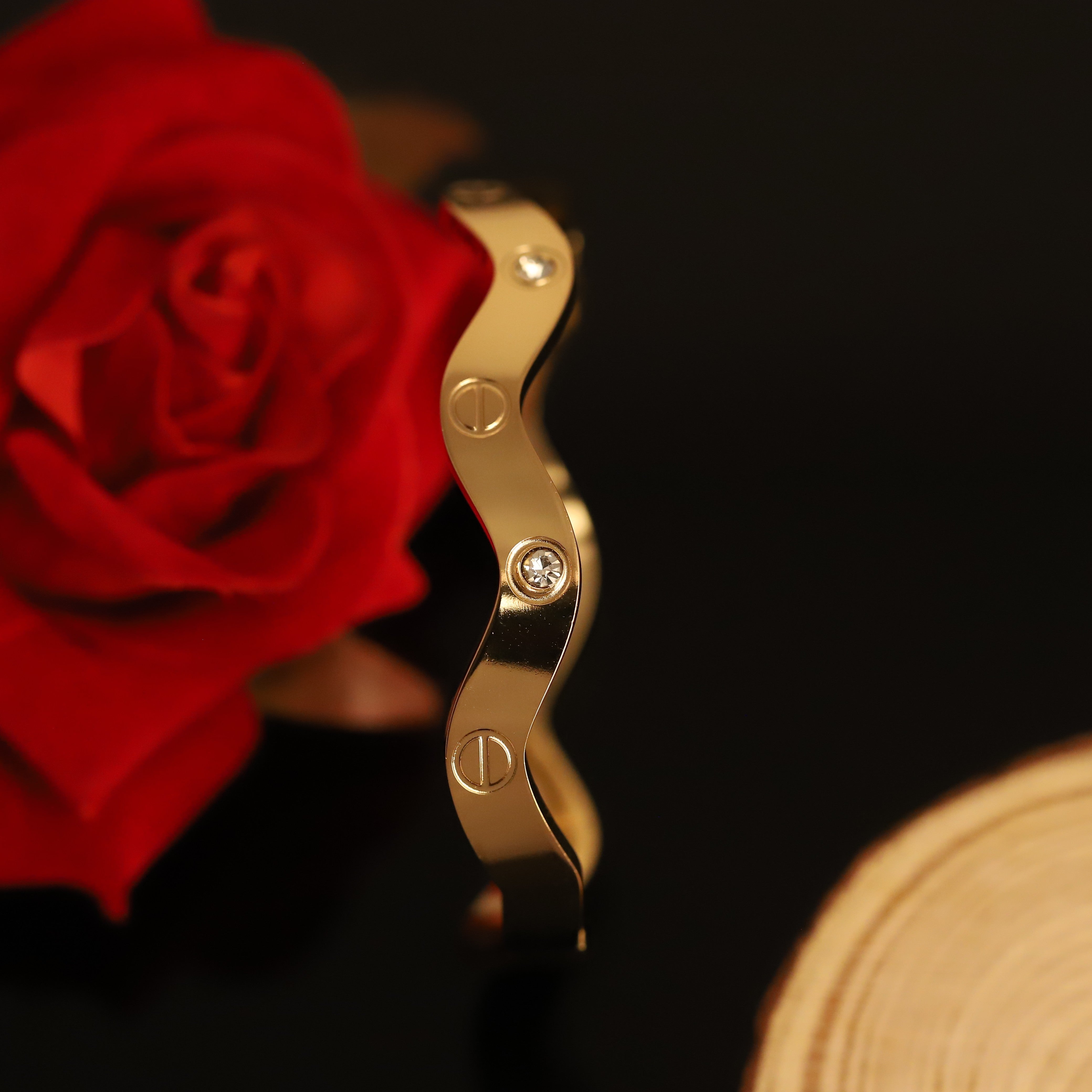 Gold-Plated Stainless Steel Lock Bracelet – Anti-Tarnish Jewelry for Women & Girls (GOLD)