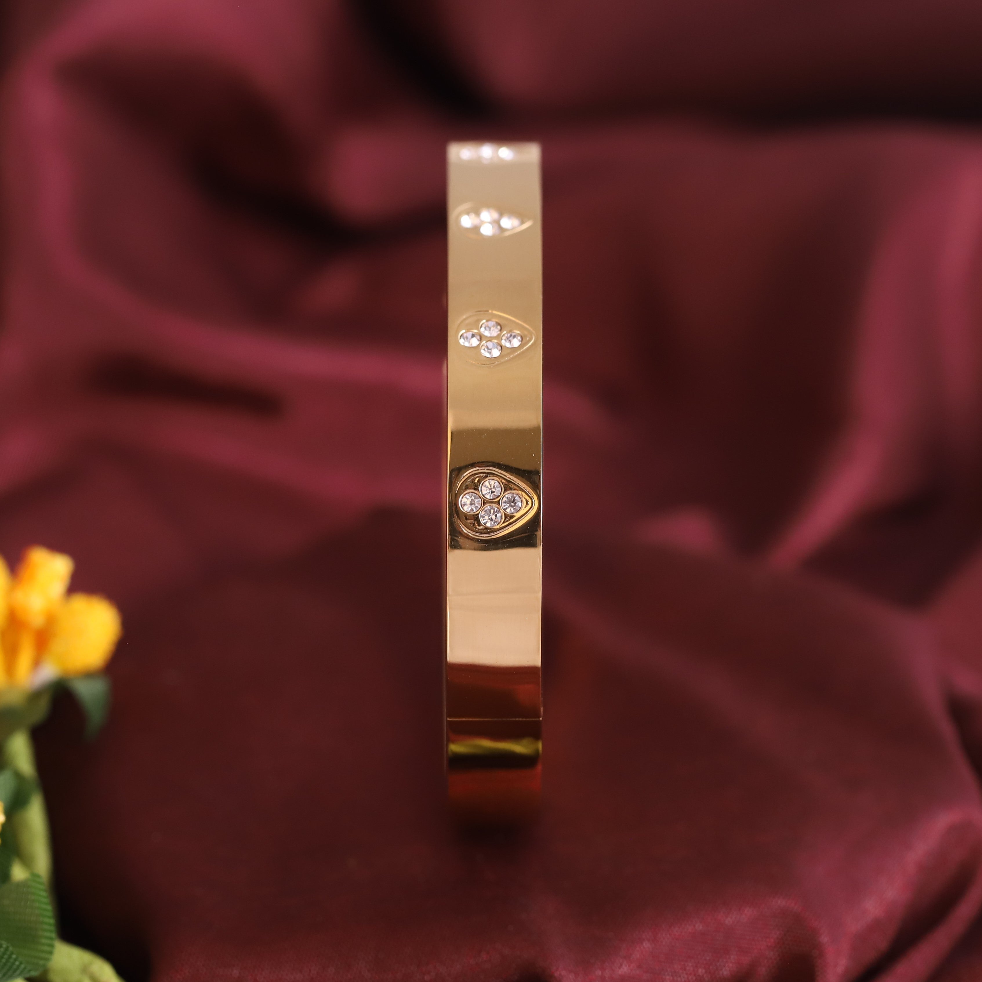 Gold-Plated Stainless Steel Lock Bracelet – Anti-Tarnish Jewelry for Women & Girls (GOLD)