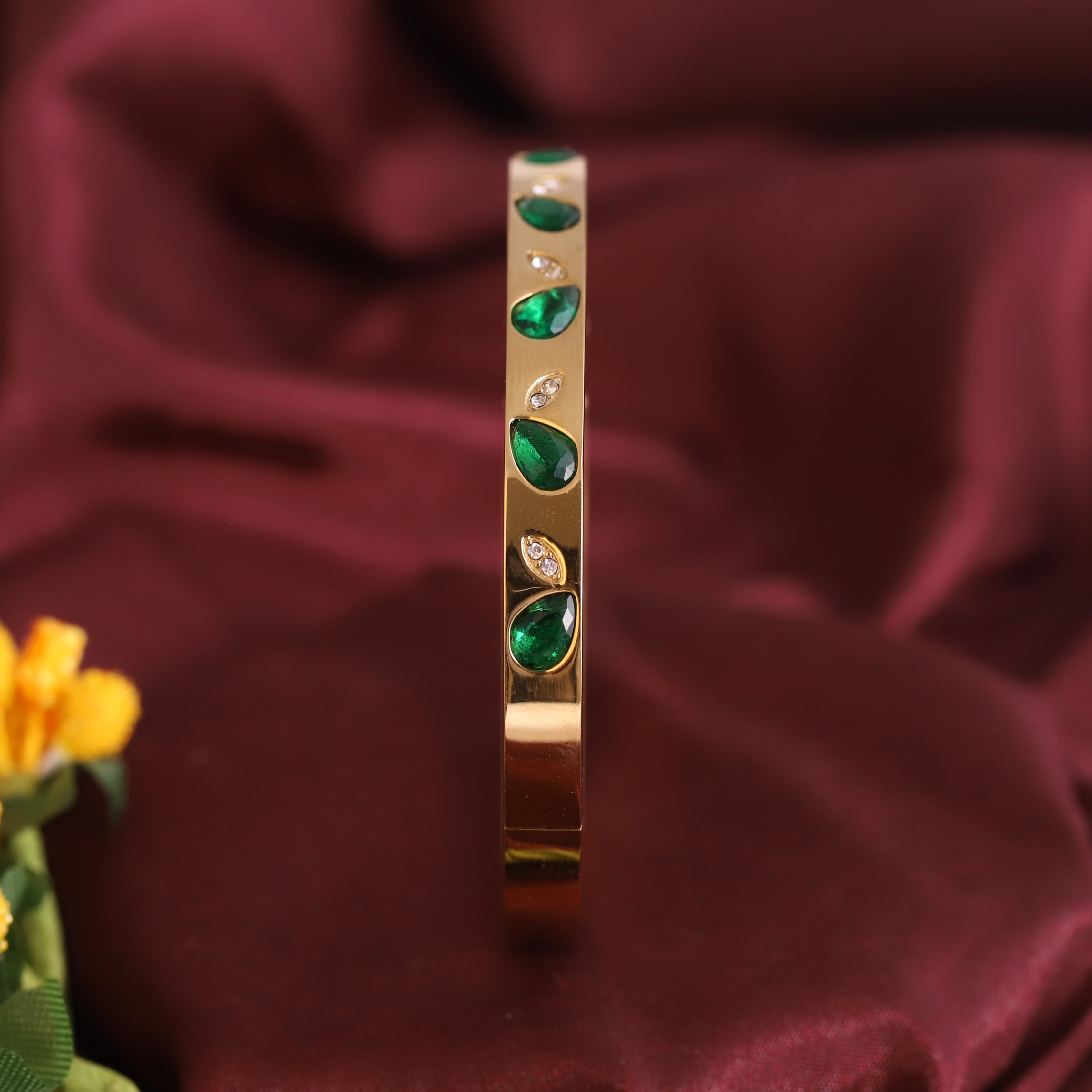 Gold-Plated Stainless Steel Lock Bracelet – Anti-Tarnish Jewelry for Women & Girls (GOLD)