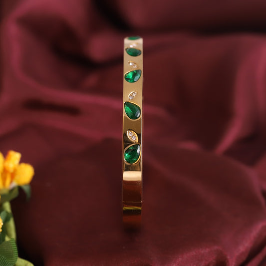 Gold-Plated Stainless Steel Lock Bracelet – Anti-Tarnish Jewelry for Women & Girls (GOLD)