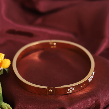 Gold-Plated Stainless Steel Lock Bracelet – Anti-Tarnish Jewelry for Women & Girls (GOLD)