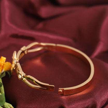 Bow Gold-Plated Stainless Steel Cuff Bracelet – Anti-Tarnish Jewelry for Women & Girls (GOLD)