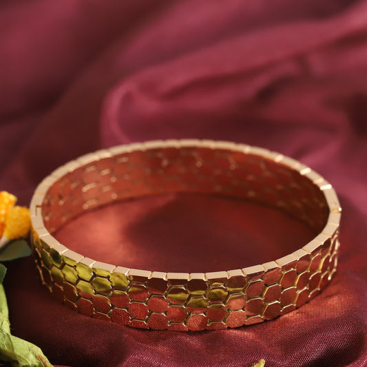 Gold-Plated Stainless Steel Cuff Bracelet – Anti-Tarnish Jewelry for Women & Girls (GOLD)