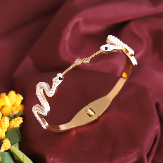 Snake Gold-Plated Stainless Steel Cuff Bracelet – Anti-Tarnish Jewelry for Women & Girls (GOLD)
