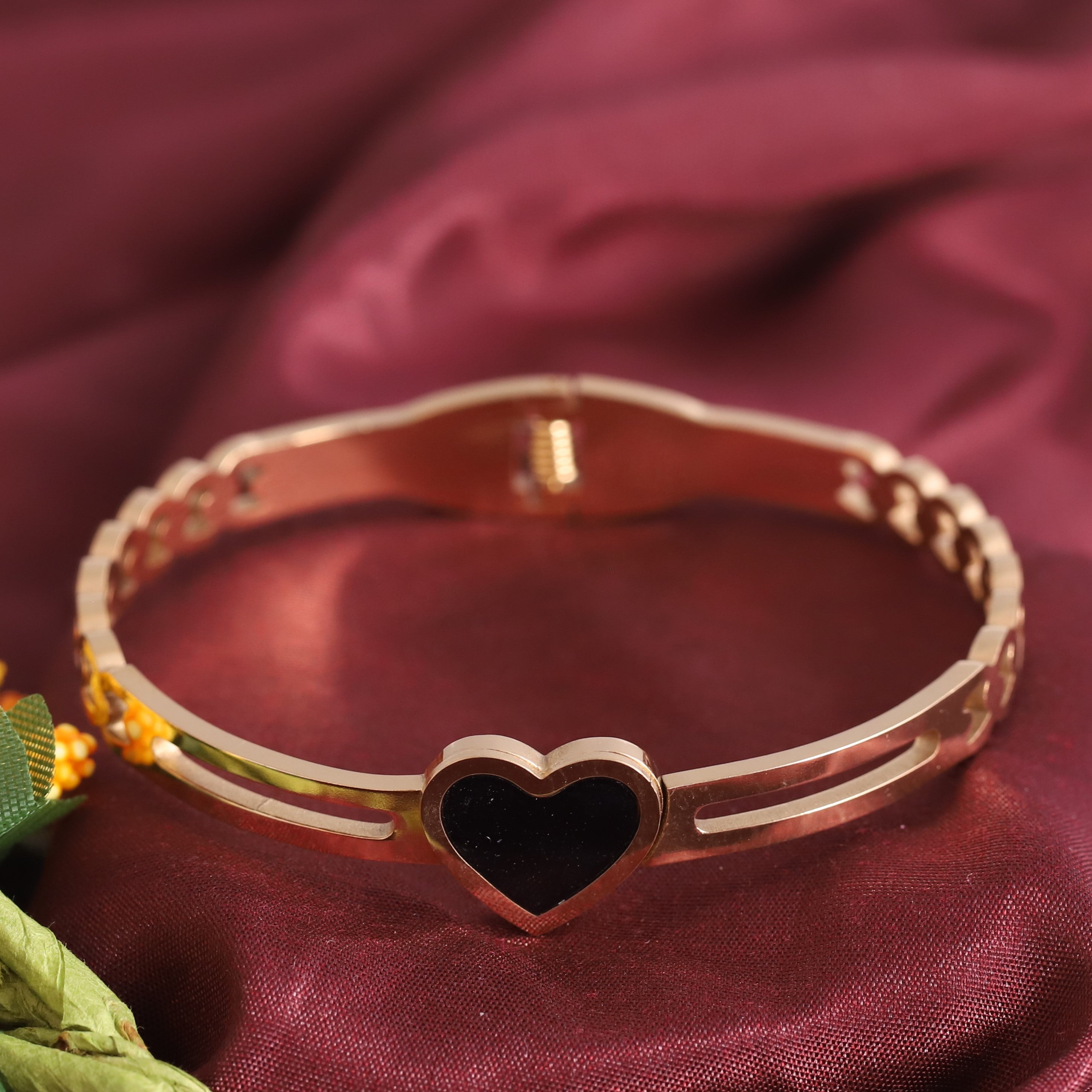 Gold-Plated Stainless Steel Cuff Bracelet – Anti-Tarnish Jewelry for Women & Girls (GOLD)