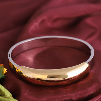 Gold-Plated Stainless Steel Bracelet – Openable, Unisex & Skin-Friendly (GOLD)