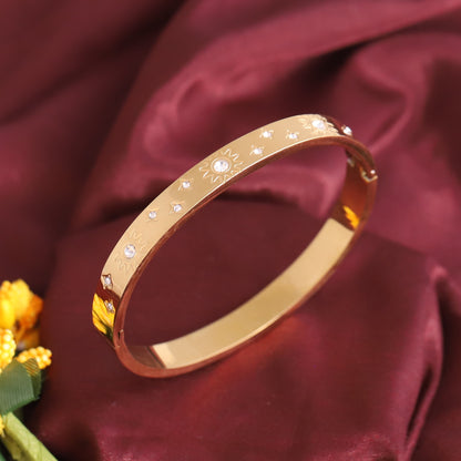 Gold-Plated Stainless Steel Bracelet – Openable, Unisex & Skin-Friendly (GOLD)