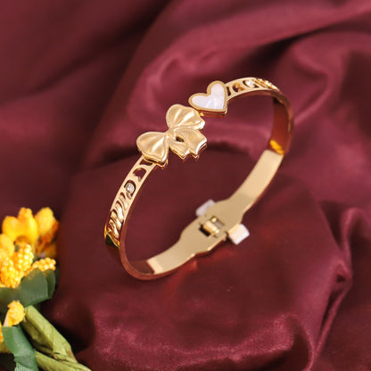 Gold-Plated Stainless Steel Bracelet – Openable, Unisex & Skin-Friendly (GOLD)