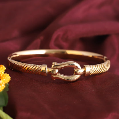 Gold-Plated Stainless Steel Bracelet – Openable, Unisex & Skin-Friendly (GOLD)