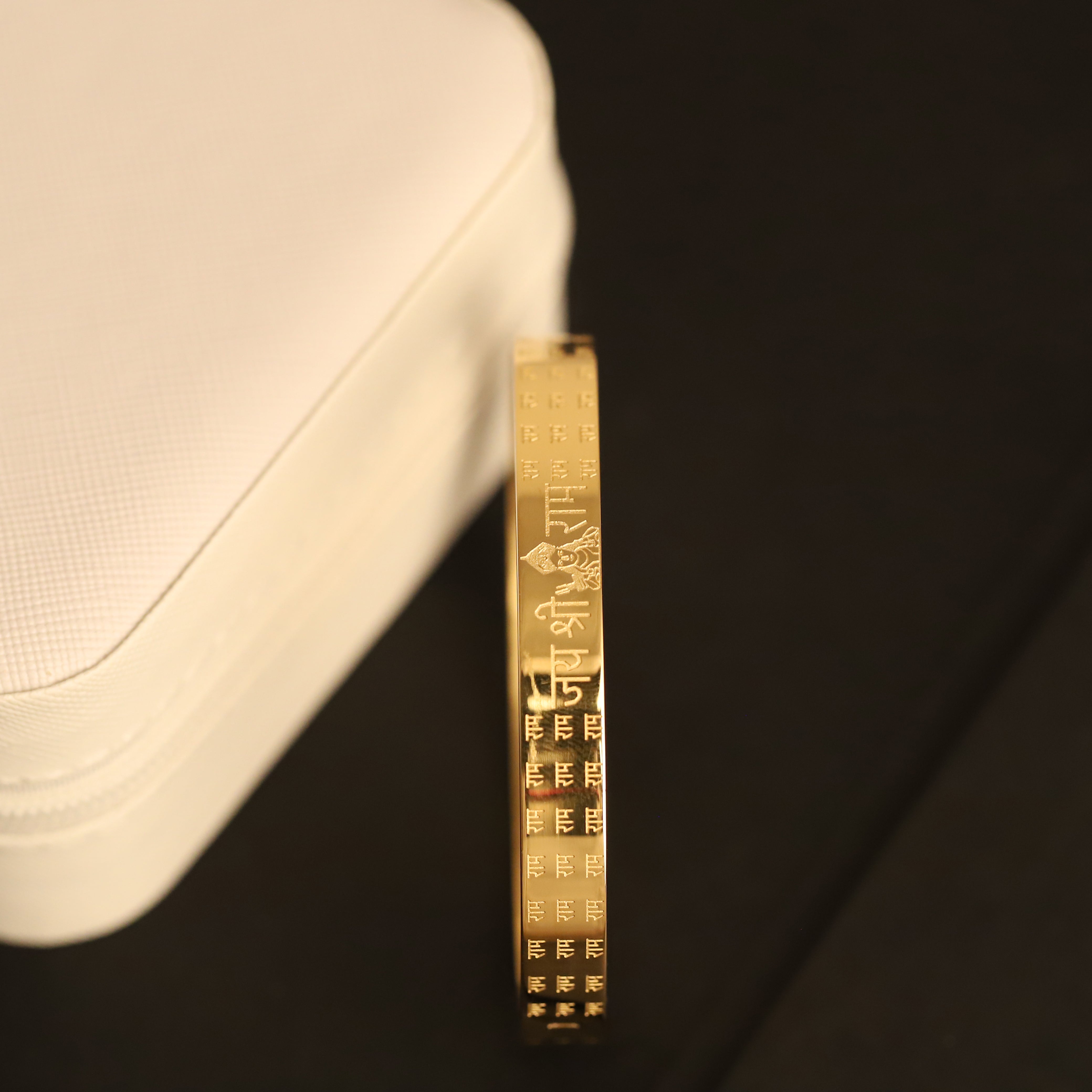 Premium Men’s Gold-Tone Bracelet with JAI SRI RAM Engraving – Modern Minimalist Bangle for Stylish & Confident Look