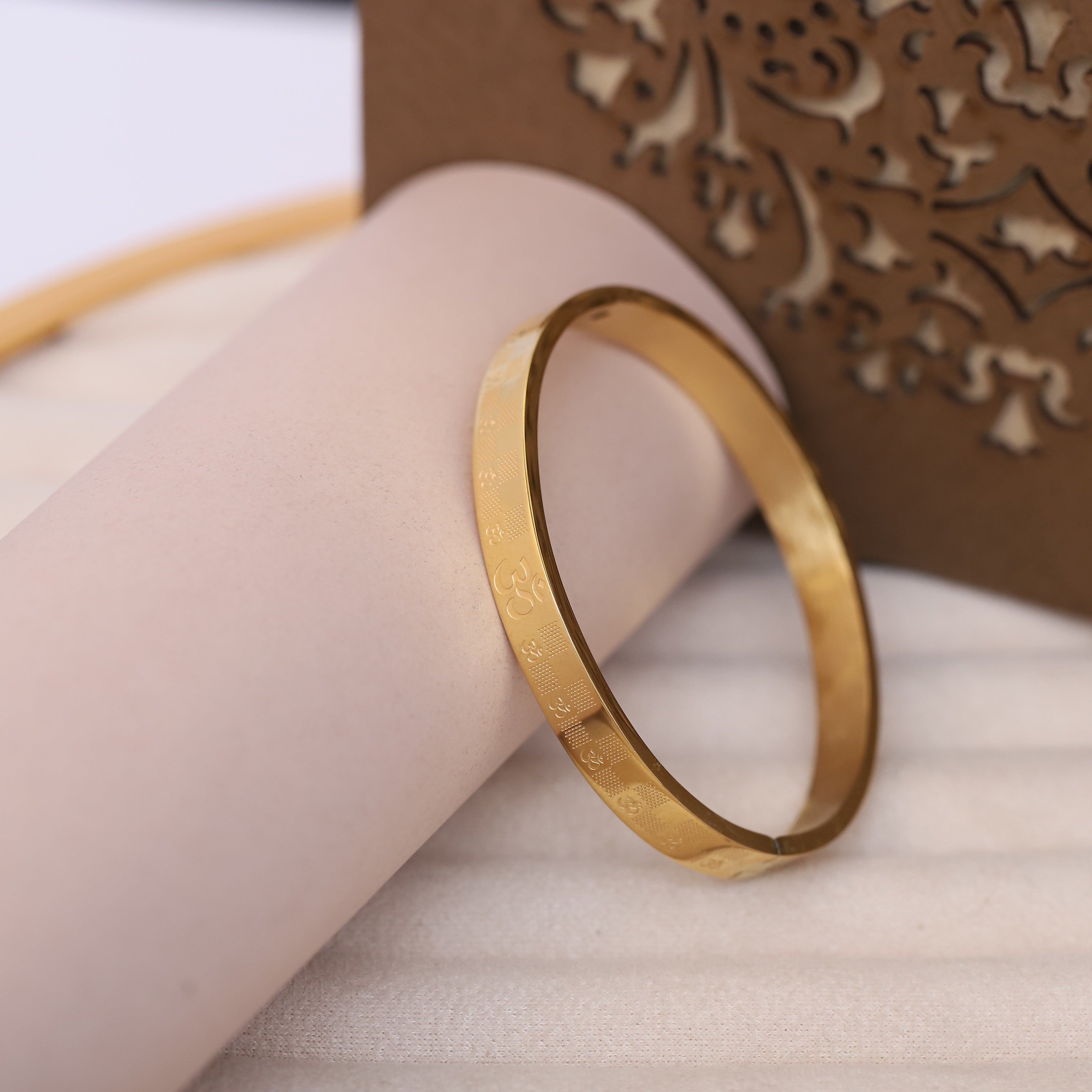 Premium Men’s Gold-Tone Bracelet with OM Engraving – Modern Minimalist Bangle for Stylish & Confident Look