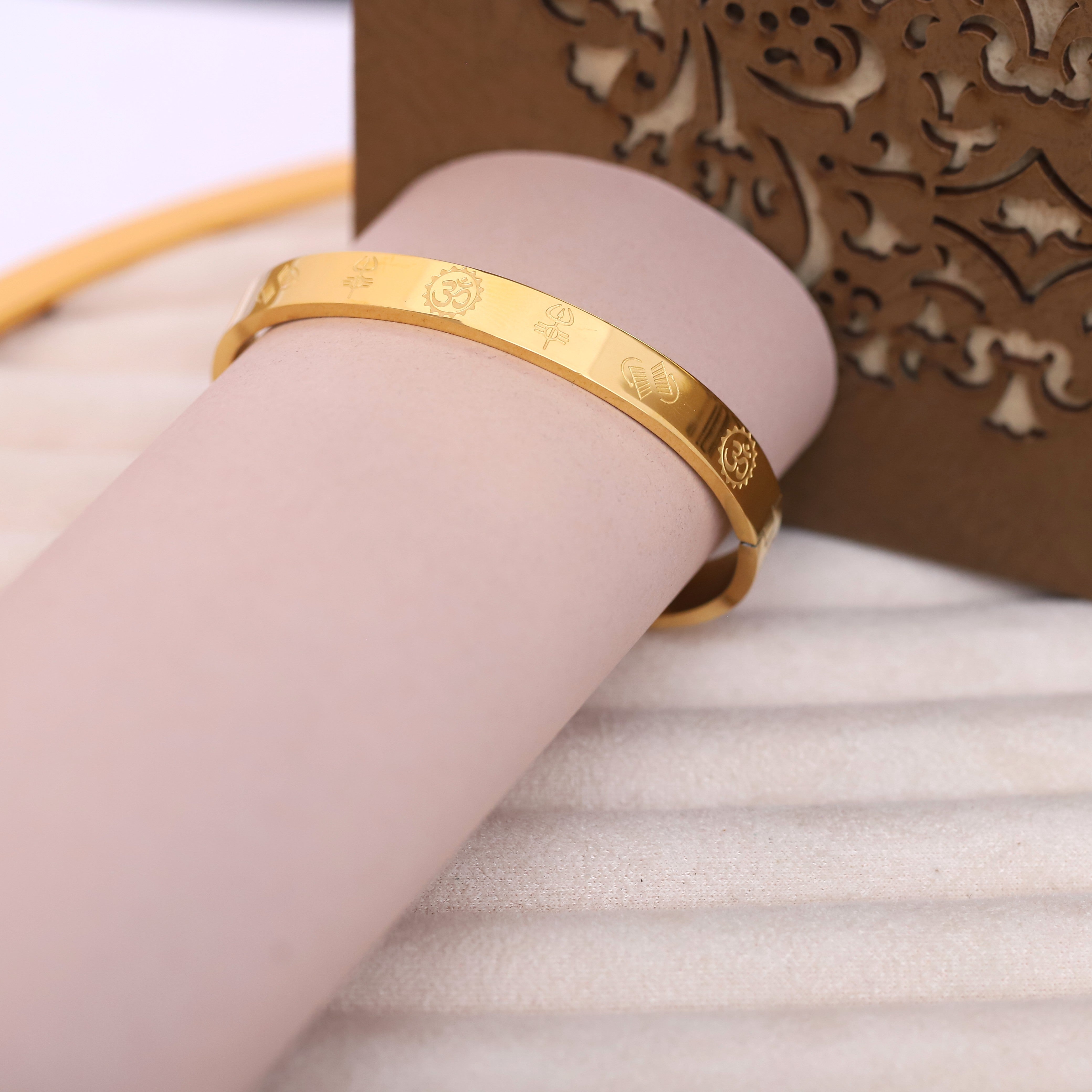 Premium Men’s Gold-Tone Bracelet with OM Engraving – Modern Minimalist Bangle for Stylish & Confident Look