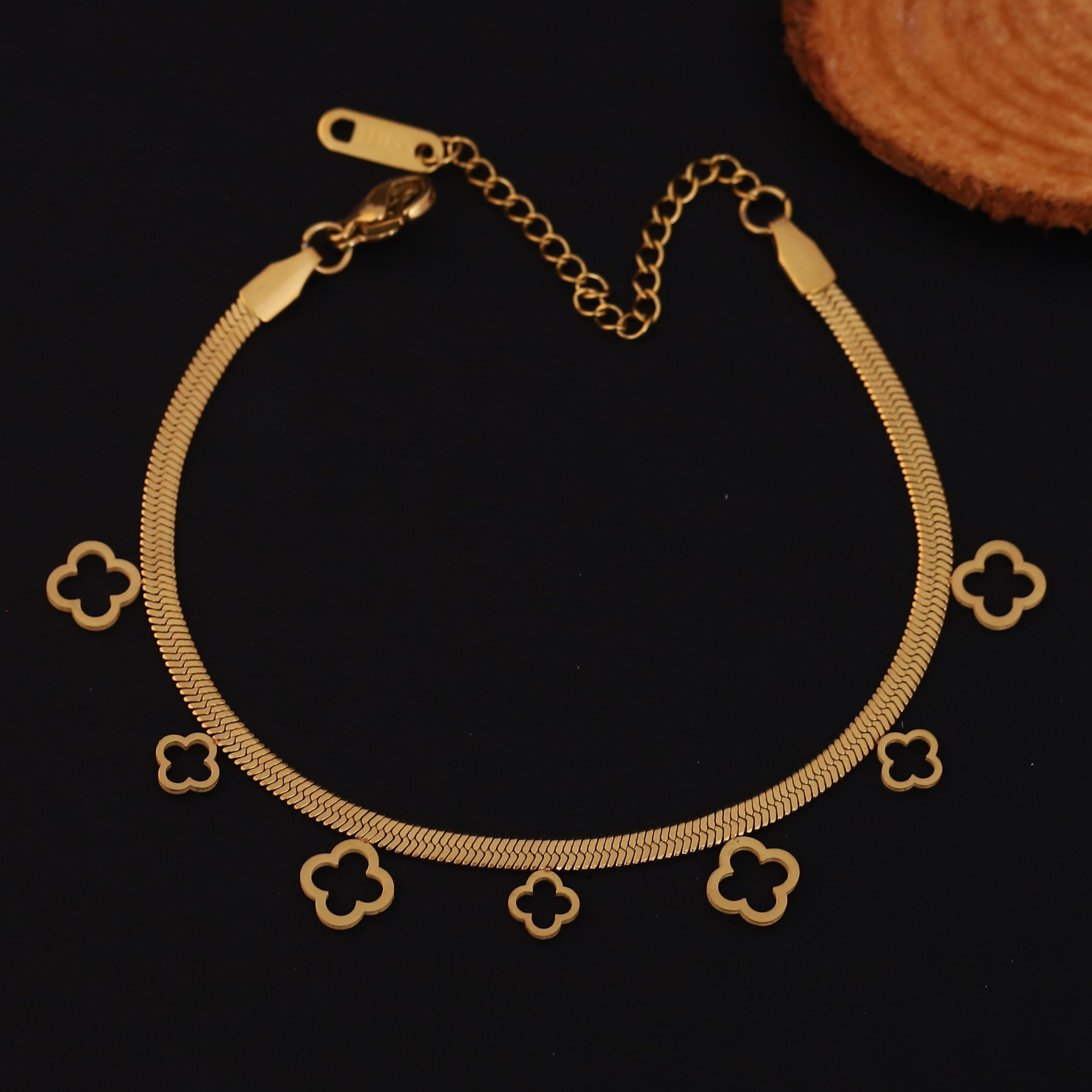 Flower Charm Chain Bracelet Gold Plated – Single Layer, Anti-Tarnish, Waterproof, Minimalist Style (GOLD)