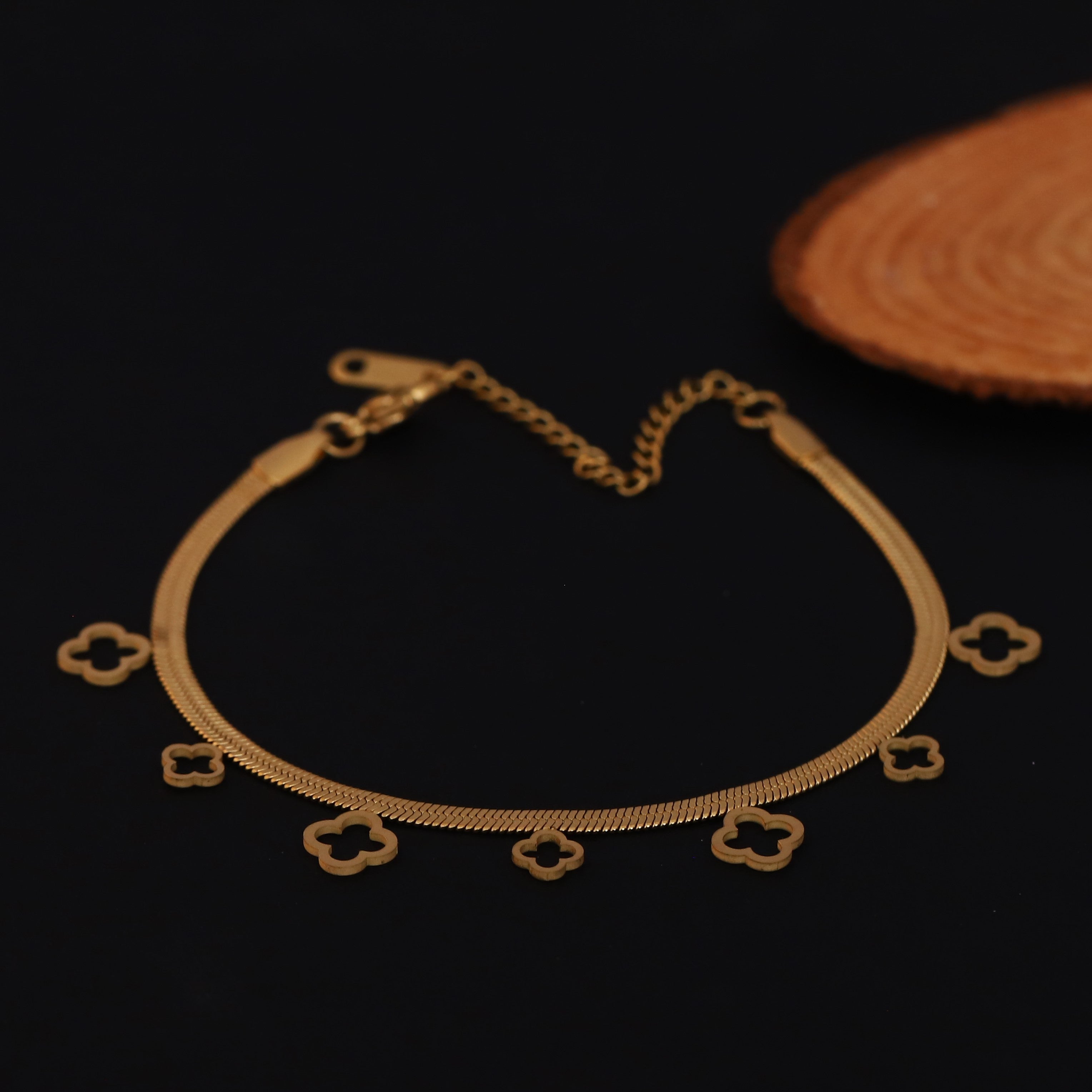 Flower Charm Chain Bracelet Gold Plated – Single Layer, Anti-Tarnish, Waterproof, Minimalist Style (GOLD)