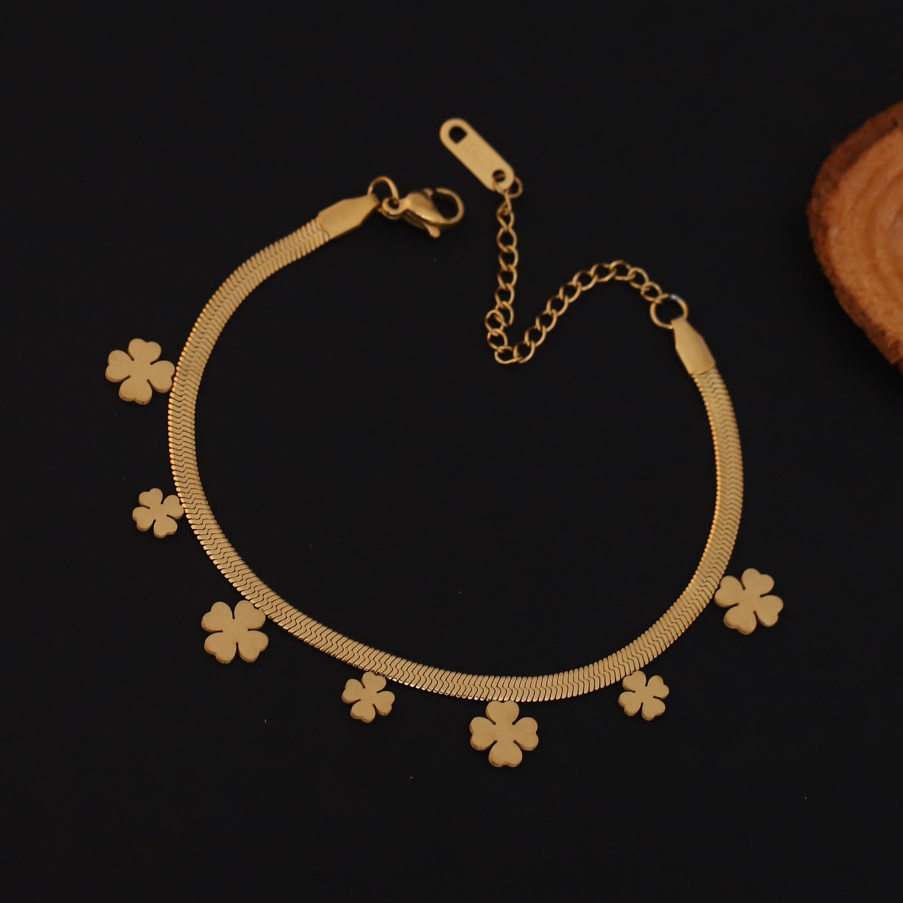 Flower Snack Chain Bracelet Gold Plated – Single Layer, Anti-Tarnish, Waterproof, Minimalist Style (GOLD)