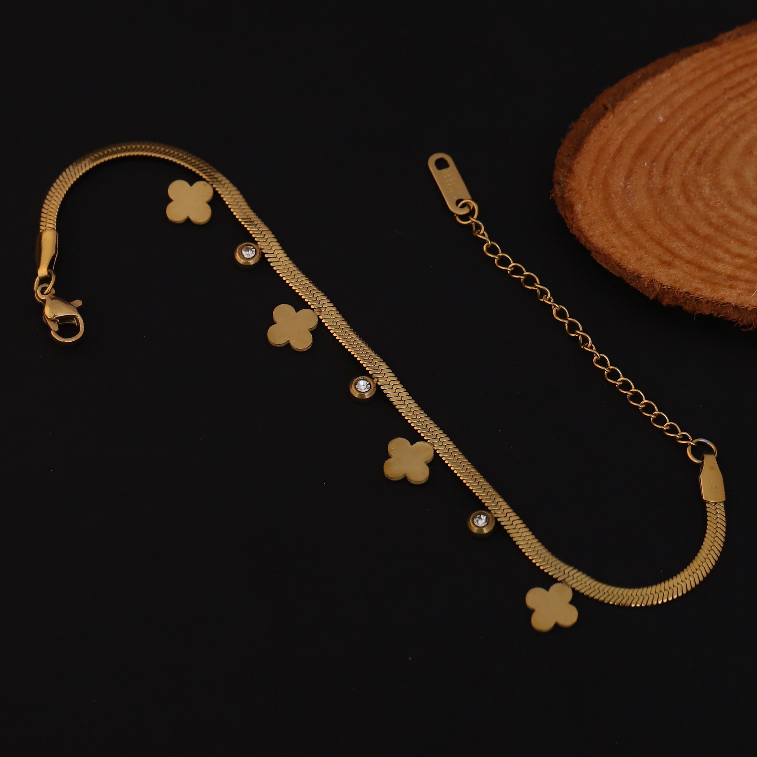 Flower Charm Chain Bracelet Gold Plated – Single Layer, Anti-Tarnish, Waterproof, Minimalist Style (GOLD)