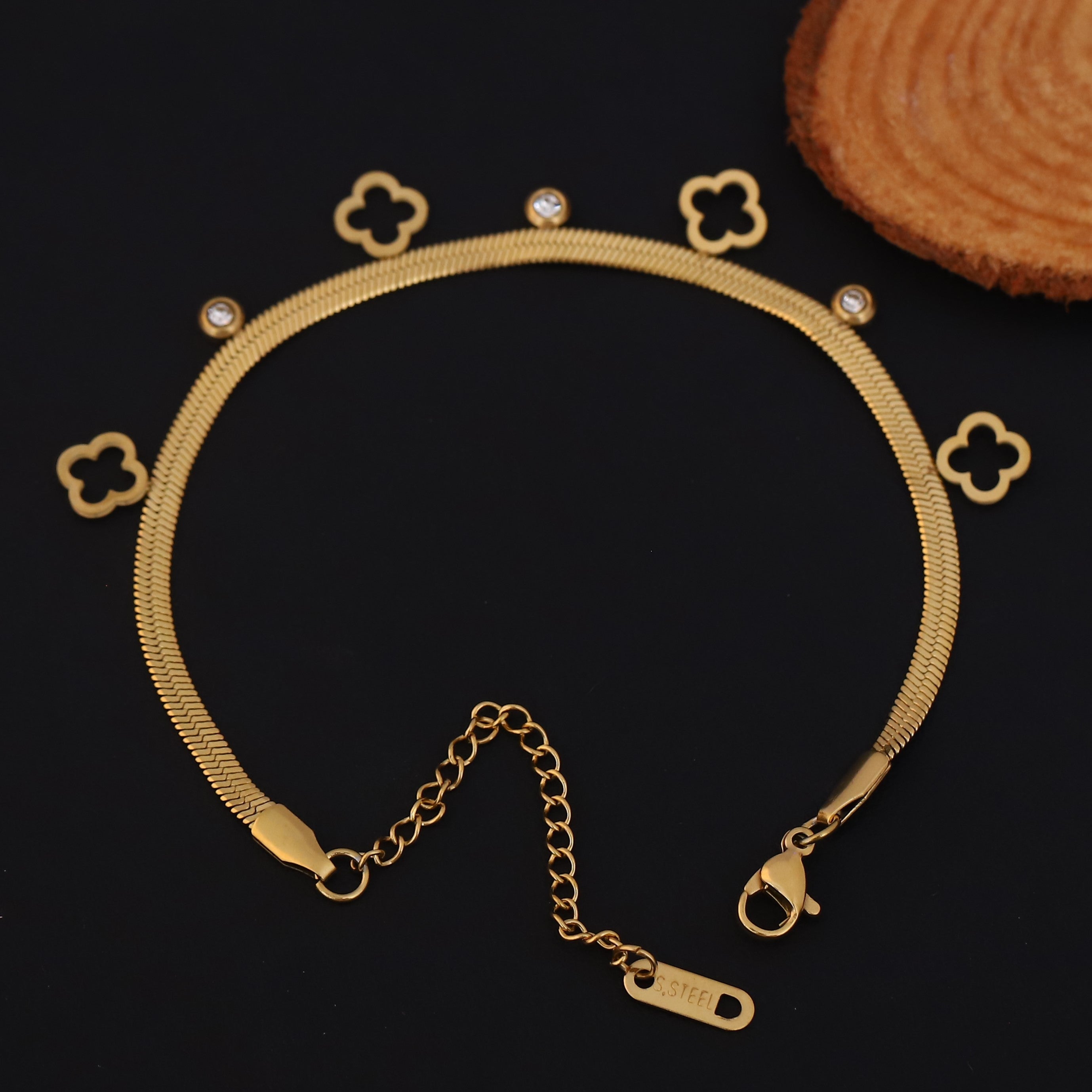 Flower Charm Chain Bracelet Gold Plated – Single Layer, Anti-Tarnish, Waterproof, Minimalist Style (GOLD)