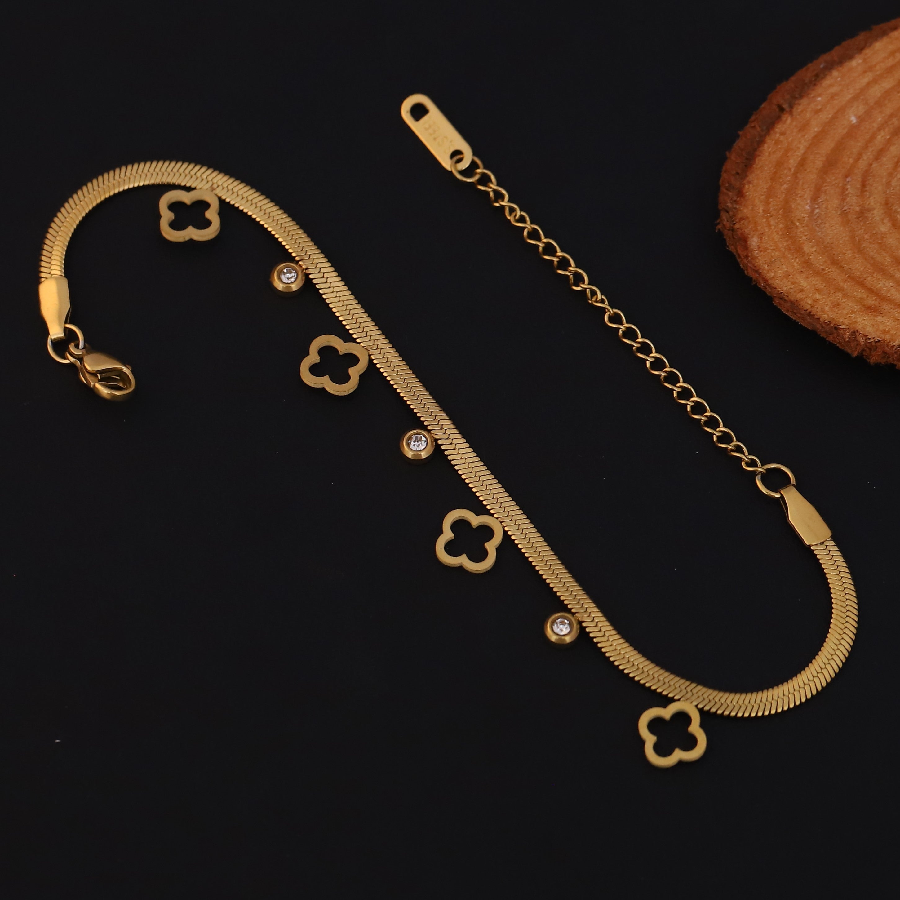 Flower Charm Chain Bracelet Gold Plated – Single Layer, Anti-Tarnish, Waterproof, Minimalist Style (GOLD)