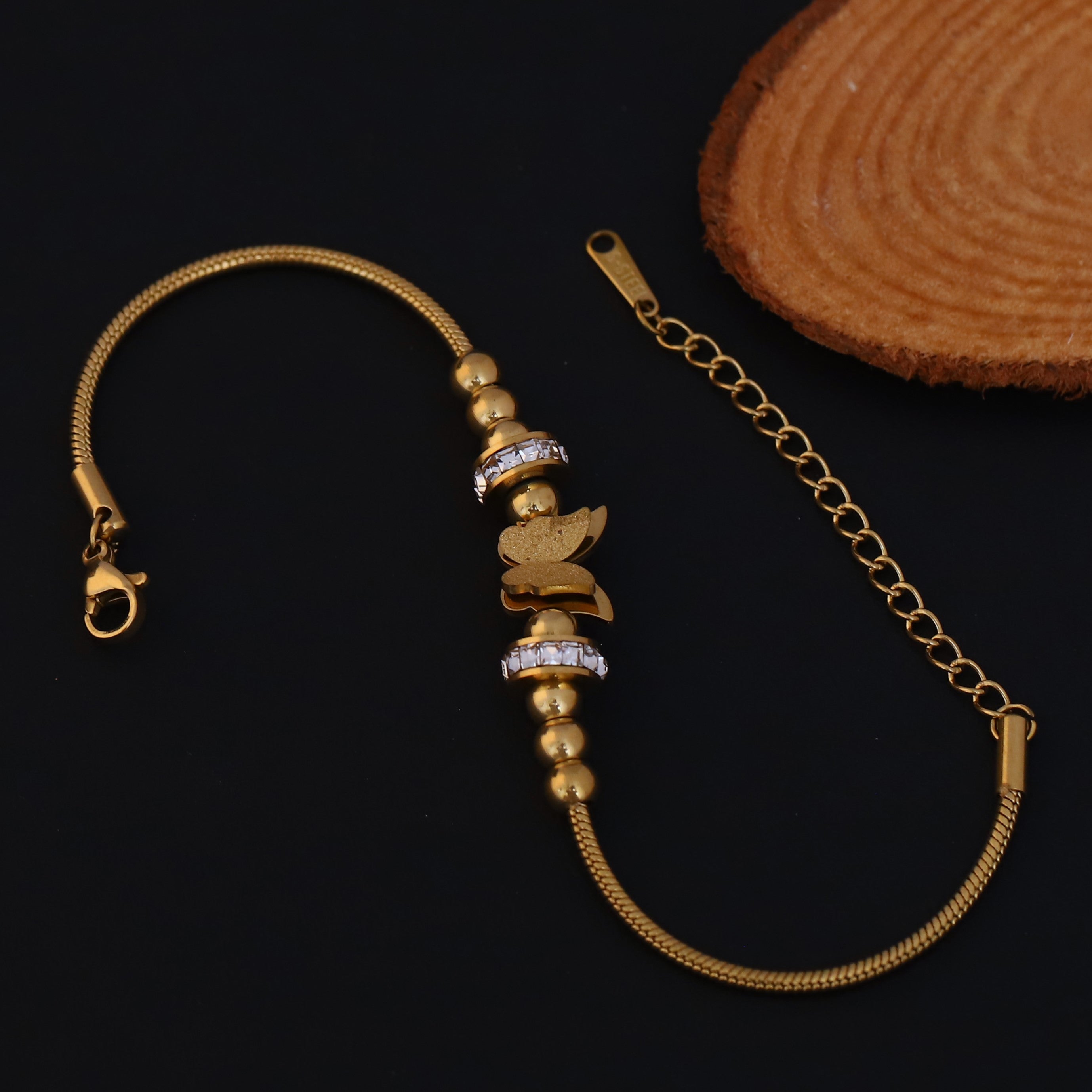 Butterfly Charms Chain Bracelet Gold Plated – Single Layer, Anti-Tarnish, Waterproof, Minimalist Style (GOLD)