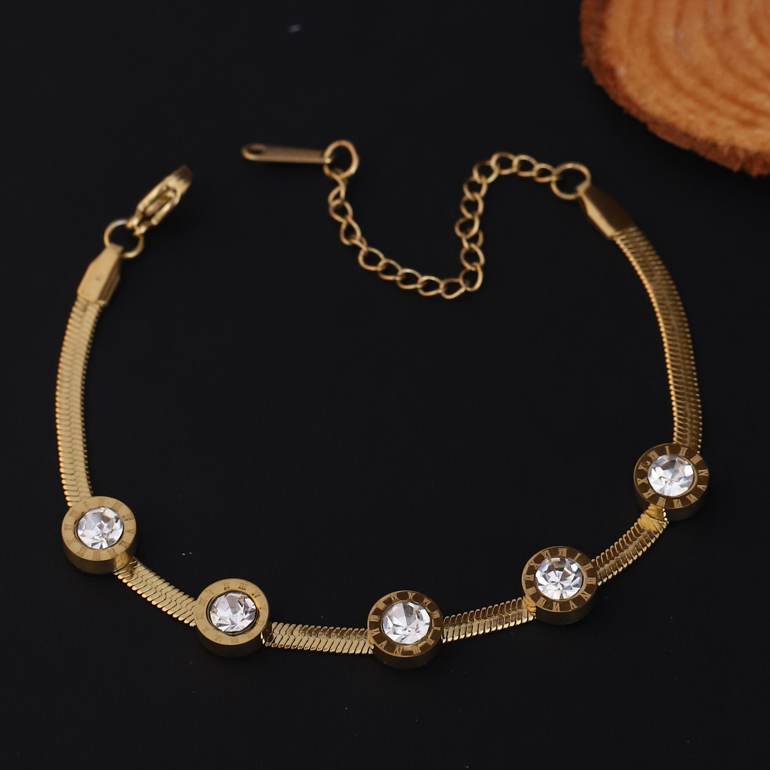 Charms Chain Bracelet Gold Plated – Single Layer, Anti-Tarnish, Waterproof, Minimalist Style (GOLD)