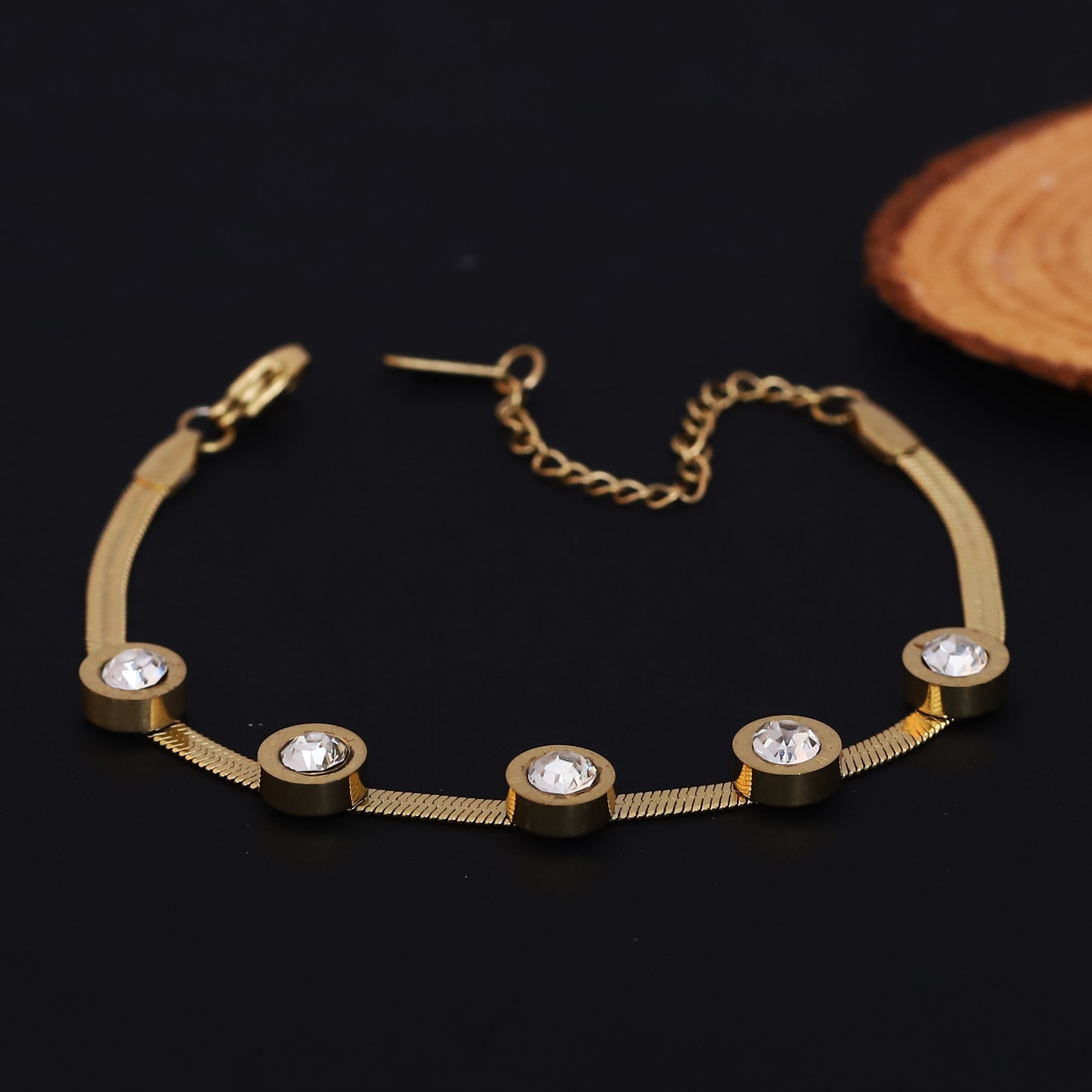 Charms Chain Bracelet Gold Plated – Single Layer, Anti-Tarnish, Waterproof, Minimalist Style (GOLD)