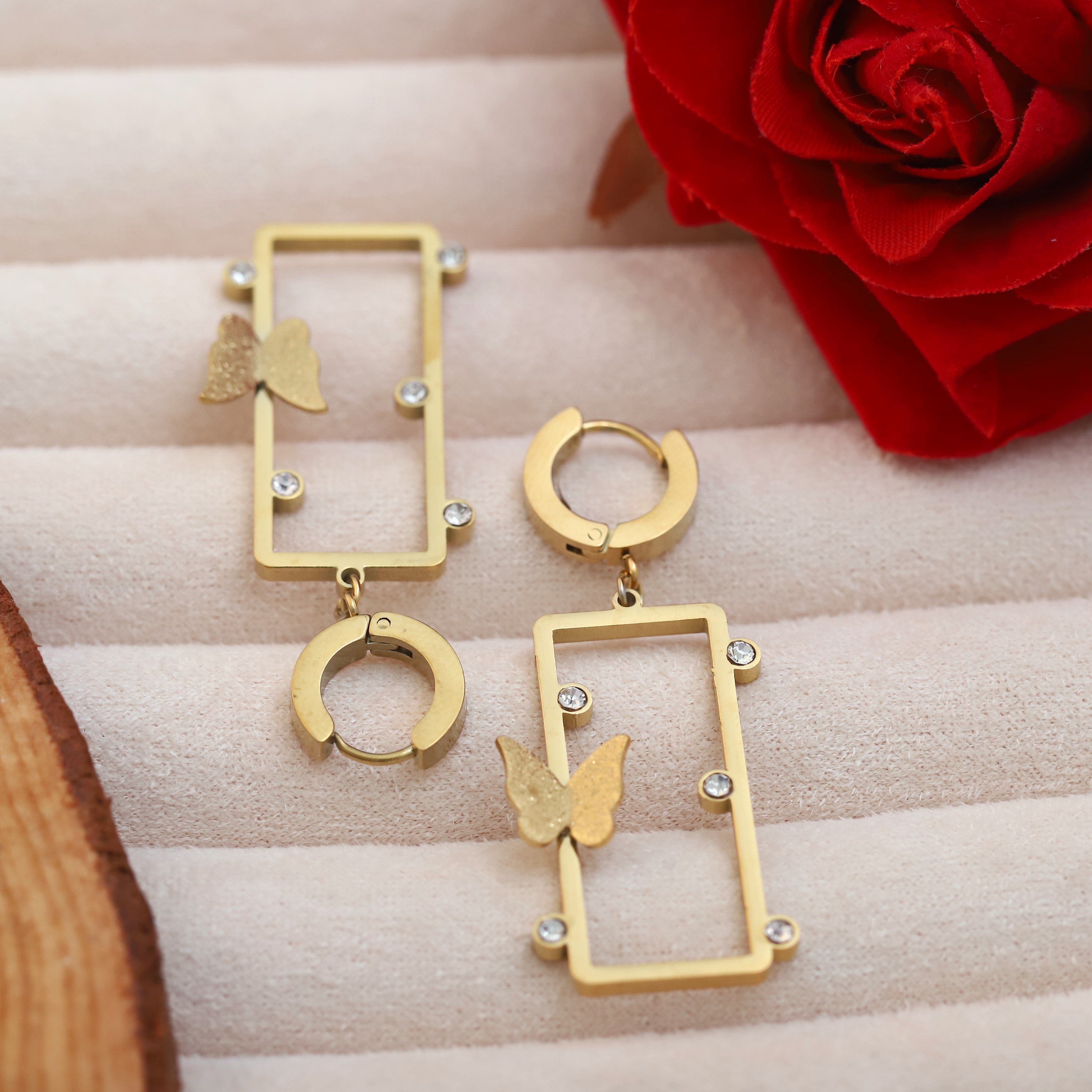Trendy Butterfly Hoops Earrings – Gold Plated, Anti-Tarnish, Waterproof, Everyday Minimalist Jewelry (GOLD)