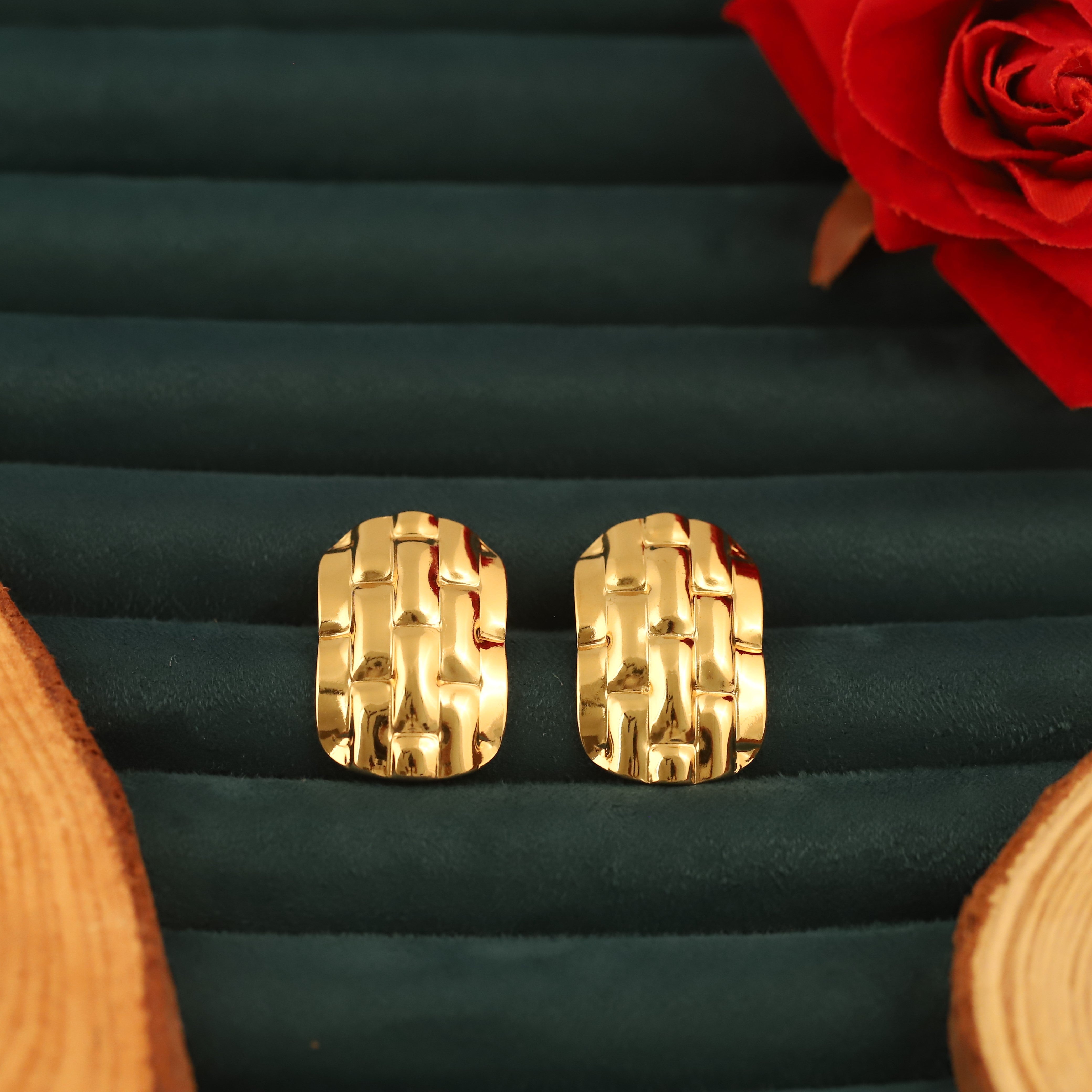 Trendy Stud Earrings – Gold Plated, Anti-Tarnish, Waterproof, Everyday Minimalist Jewelry (GOLD)
