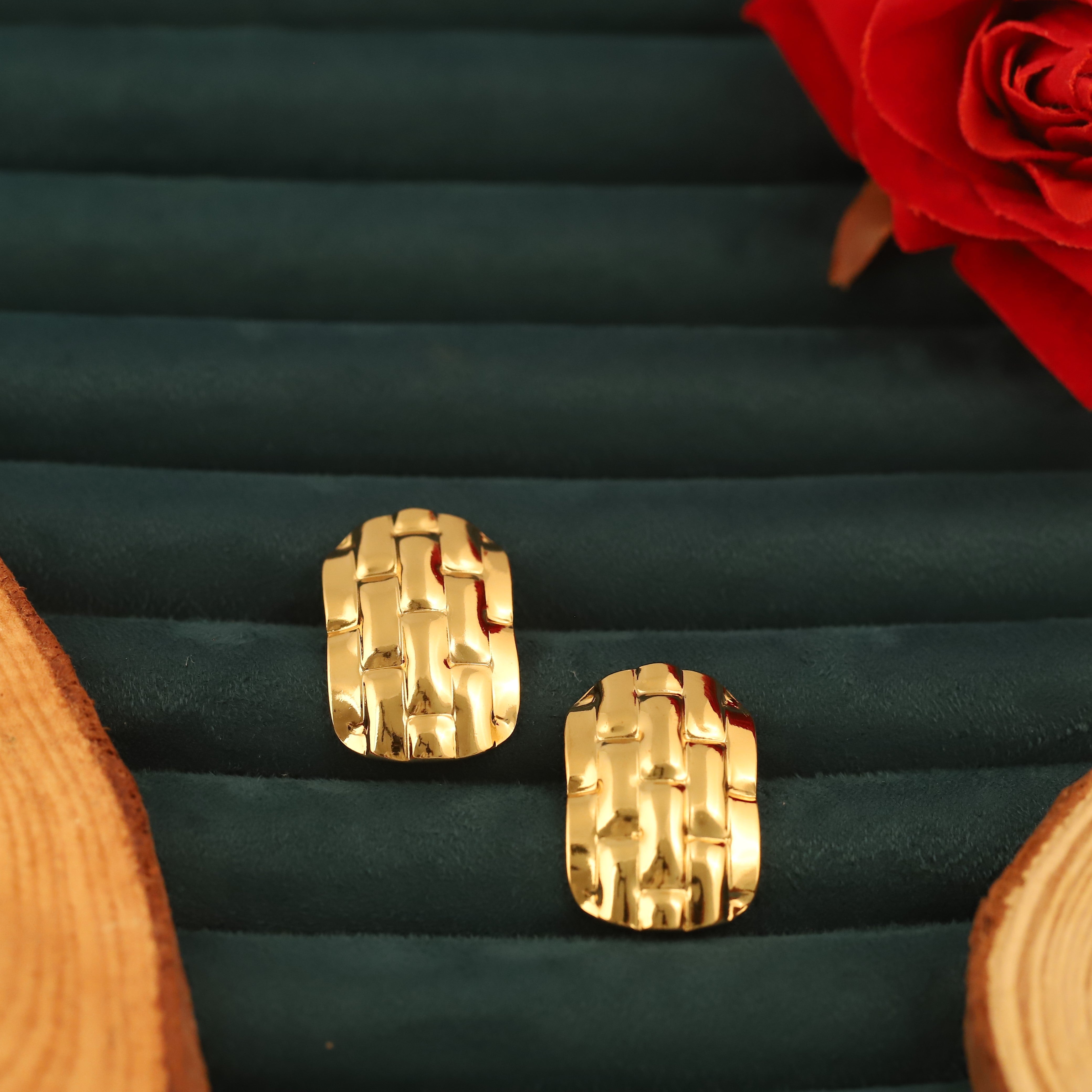 Trendy Stud Earrings – Gold Plated, Anti-Tarnish, Waterproof, Everyday Minimalist Jewelry (GOLD)