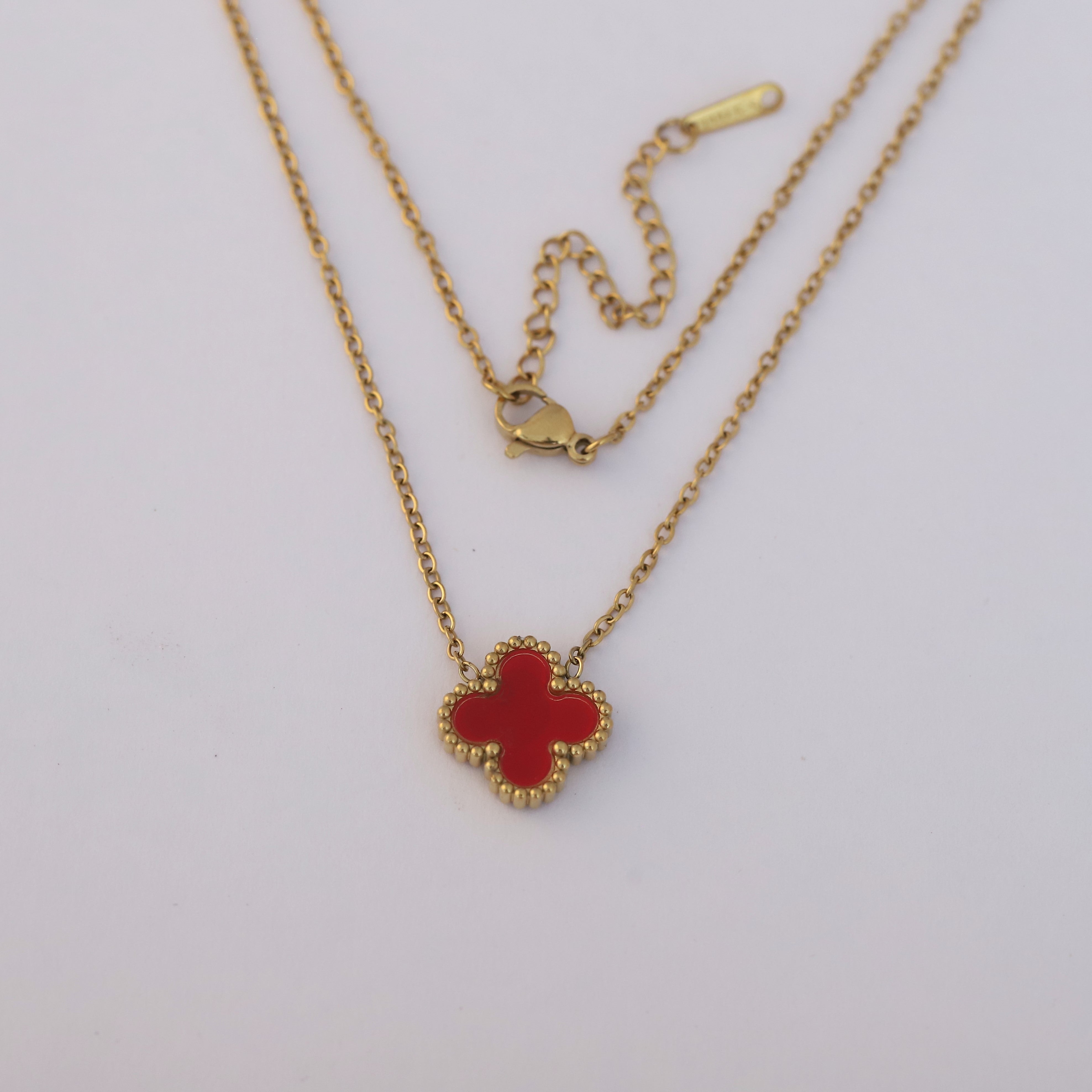 Flower Charm Red Chain Gold Plated – Single Layer, Anti-Tarnish, Waterproof, Minimalist Style (GOLD)