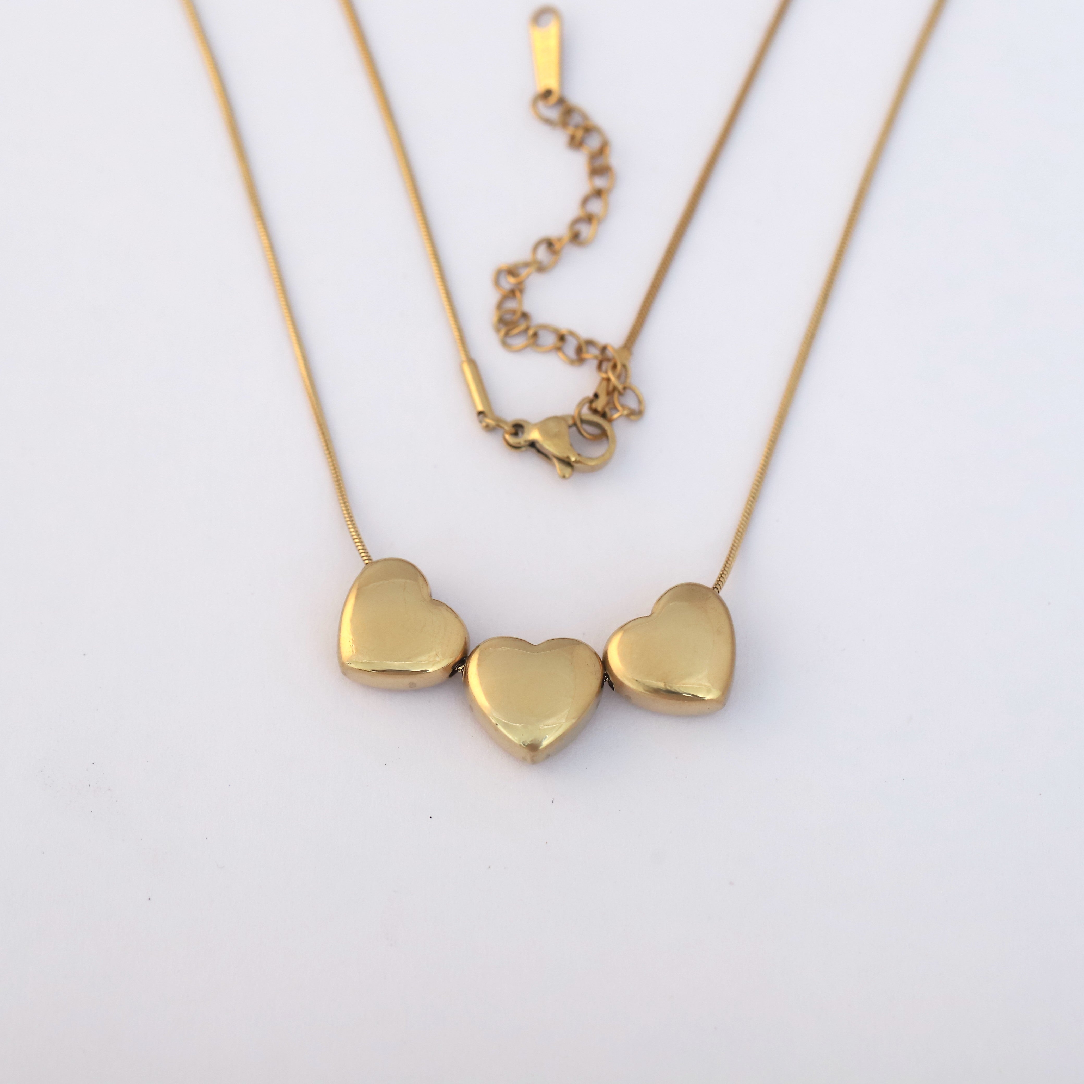 Heart Charm Chain Gold Plated – Single Layer, Anti-Tarnish, Waterproof, Minimalist Style (GOLD)
