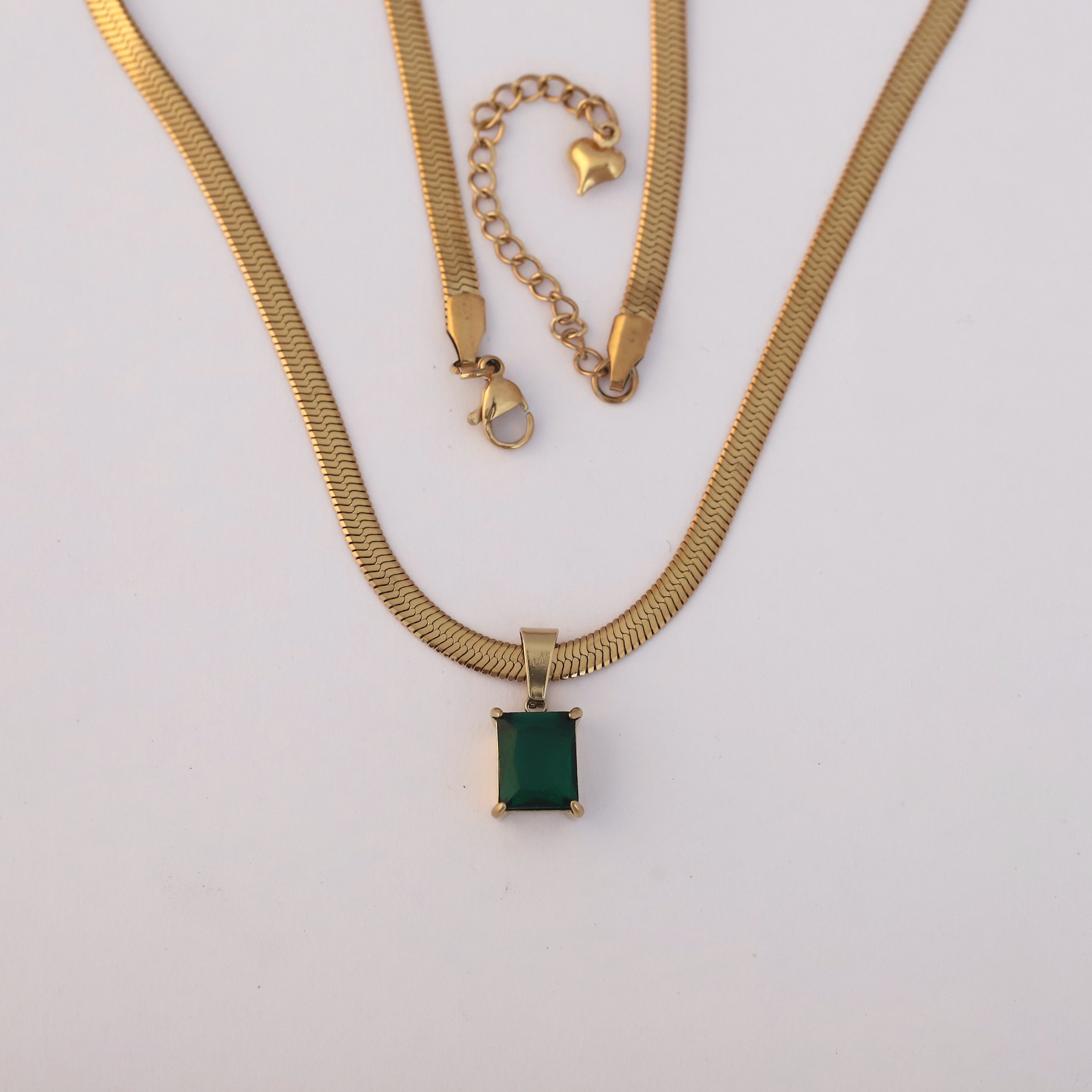 Snake Chain with Green Stone Charm Gold Plated – Single Layer, Anti-Tarnish, Waterproof, Minimalist Style (GOLD)