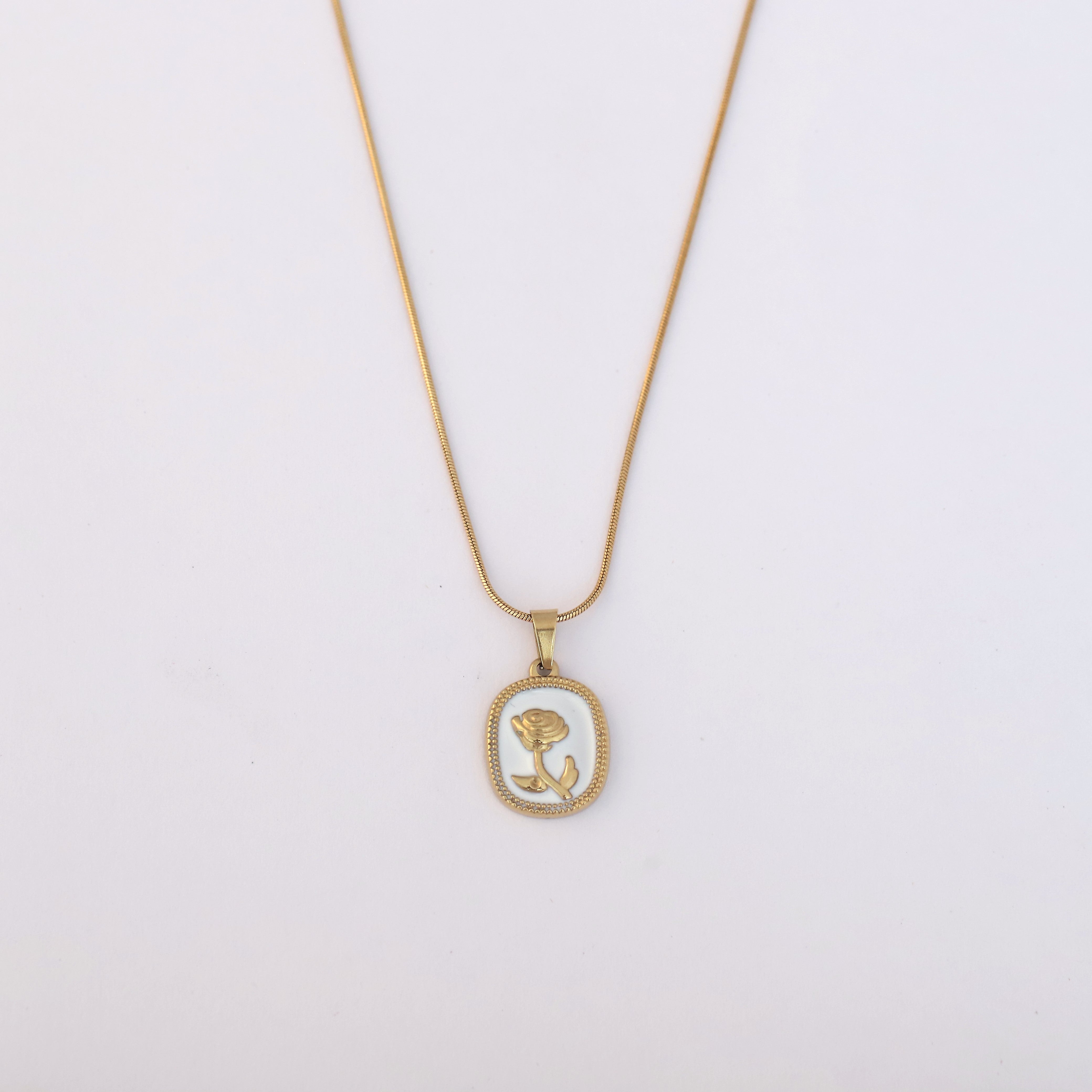 Rose Charm Chain Gold Plated – Single Layer, Anti-Tarnish, Waterproof, Minimalist Style (GOLD)
