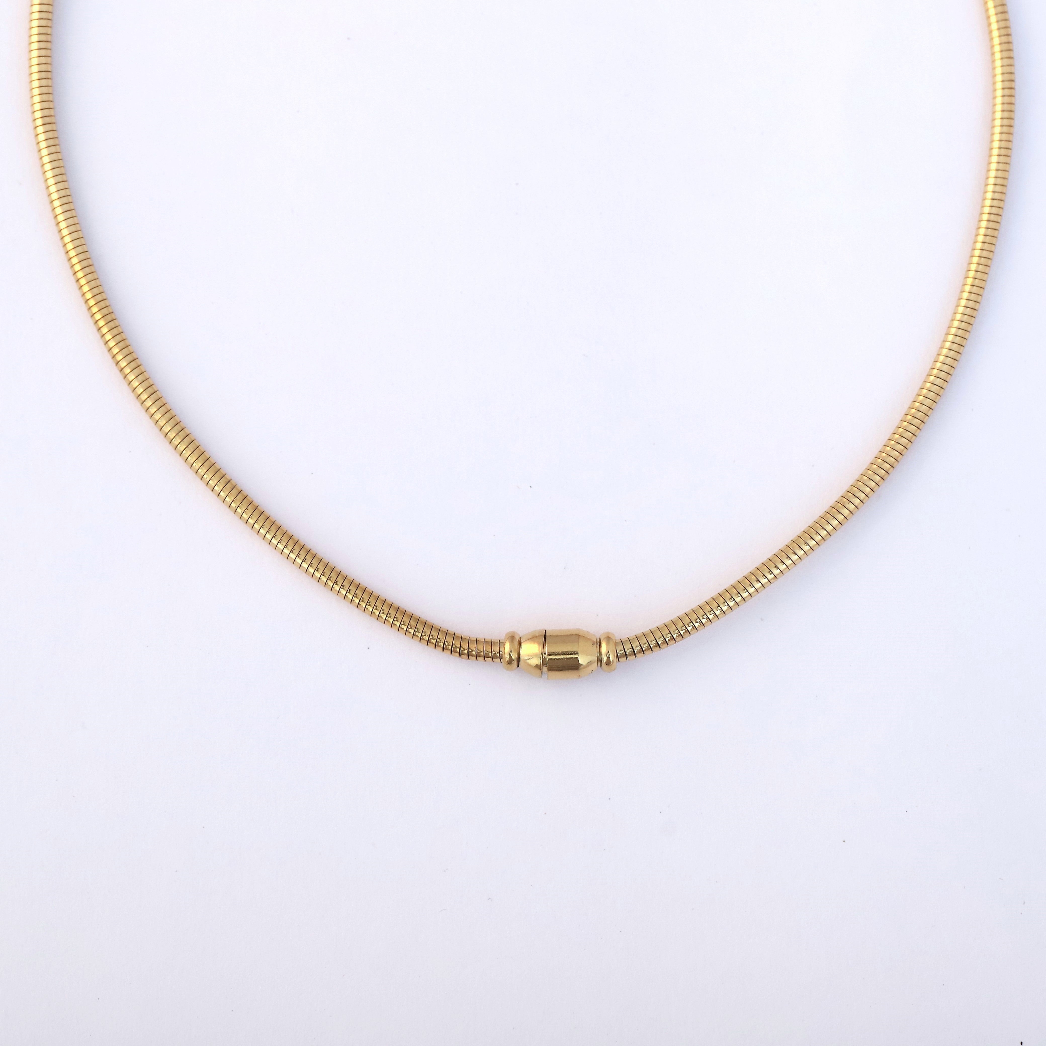 Heart Round Necklace Gold Plated – Single Layer, Anti-Tarnish, Waterproof, Minimalist Style (GOLD)