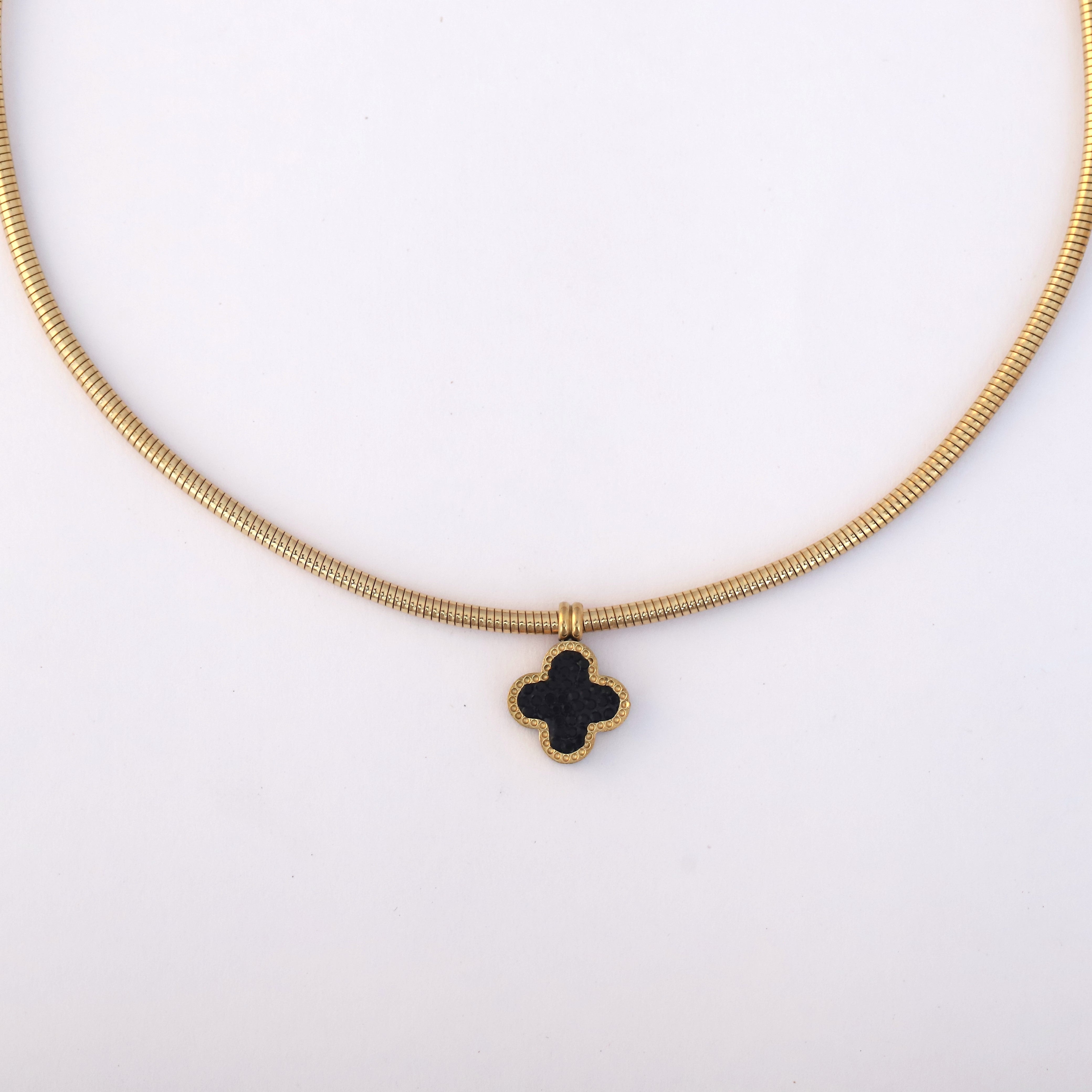 Flower Charm Round Necklace Gold Plated – Single Layer, Anti-Tarnish, Waterproof, Minimalist Style (GOLD)
