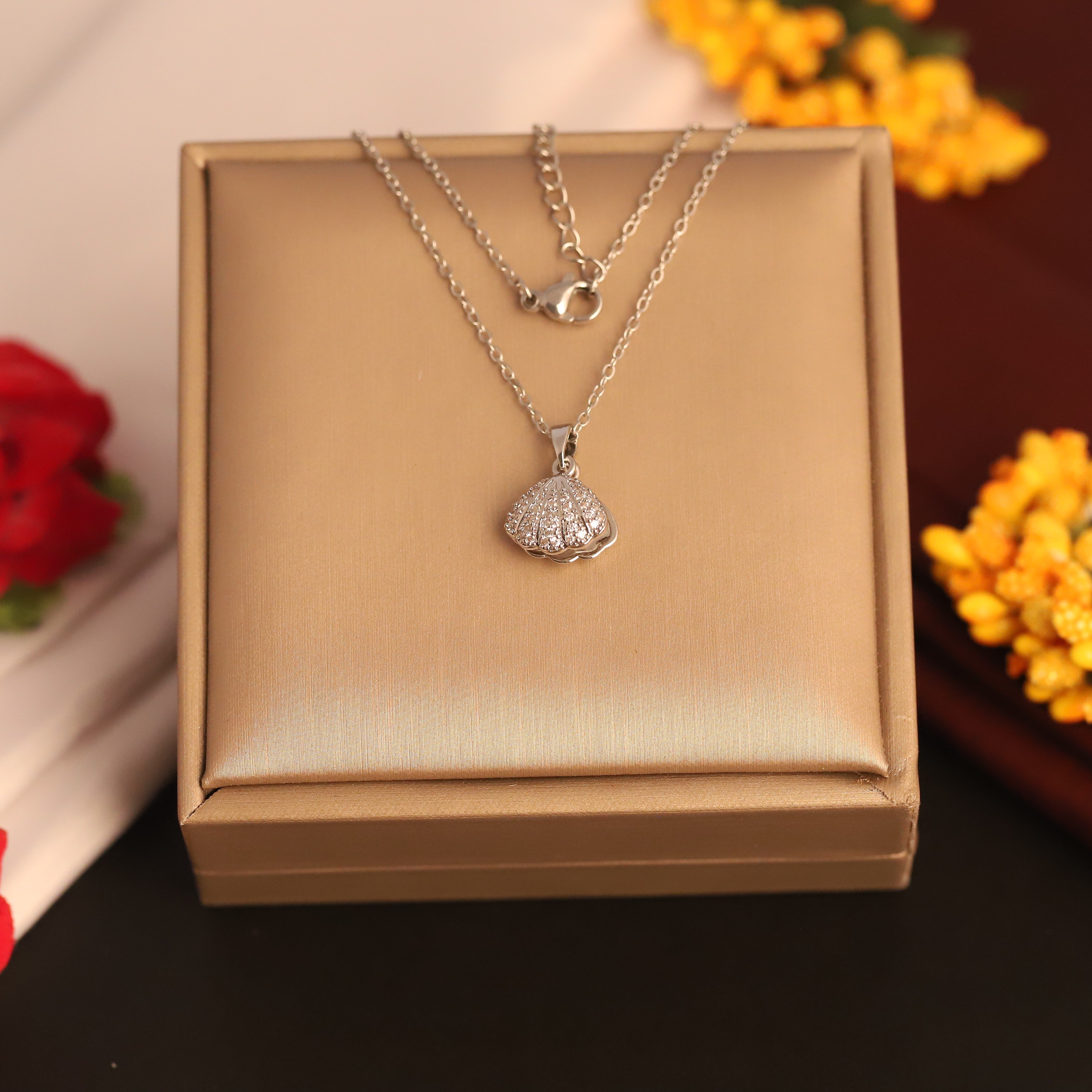 Shell Pearl AD stones Chain Gold Plated – Single Layer, Anti-Tarnish, Waterproof, Minimalist Style (SILVER)