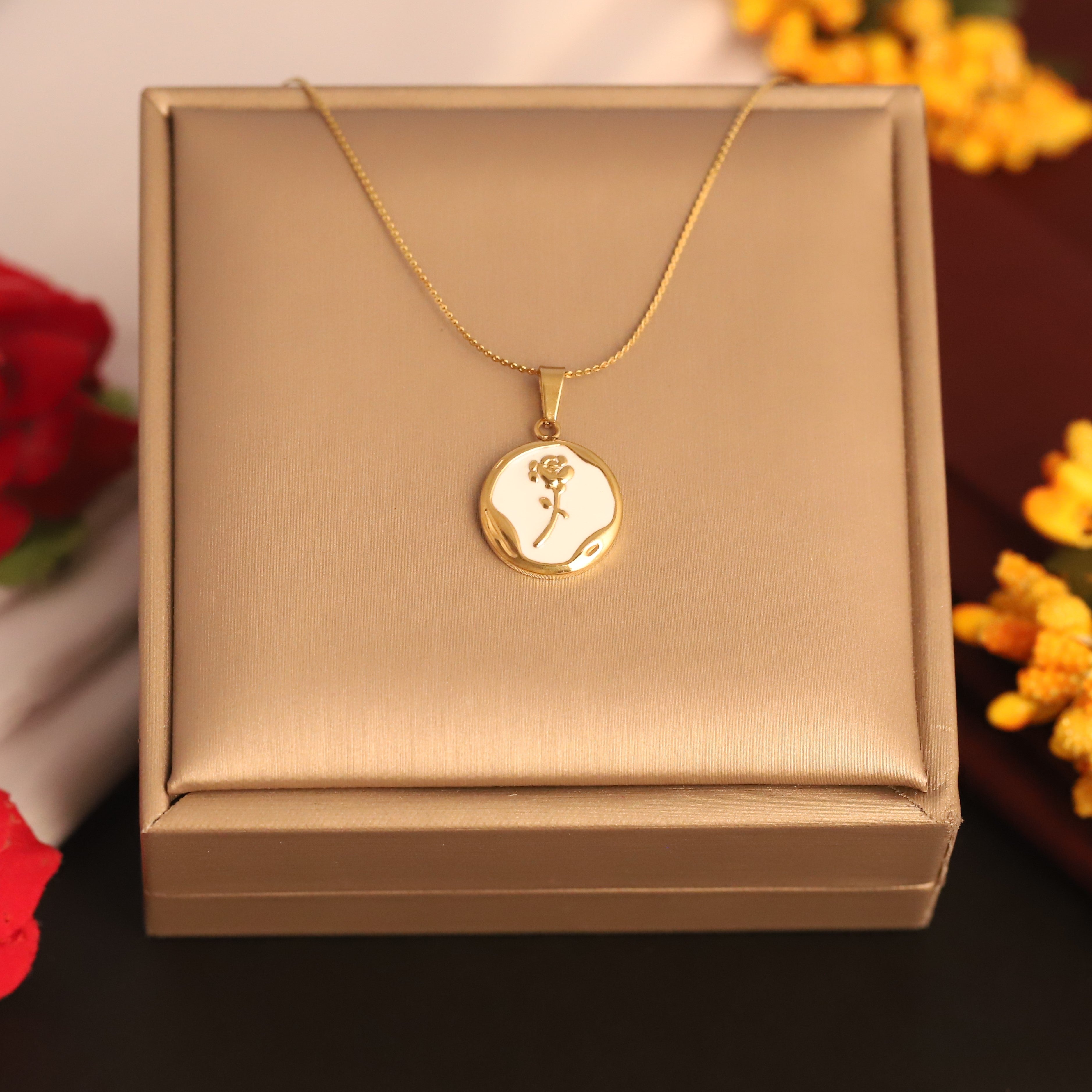 Rose Charm Chain Gold Plated – Single Layer, Anti-Tarnish, Waterproof, Minimalist Style (GOLD)