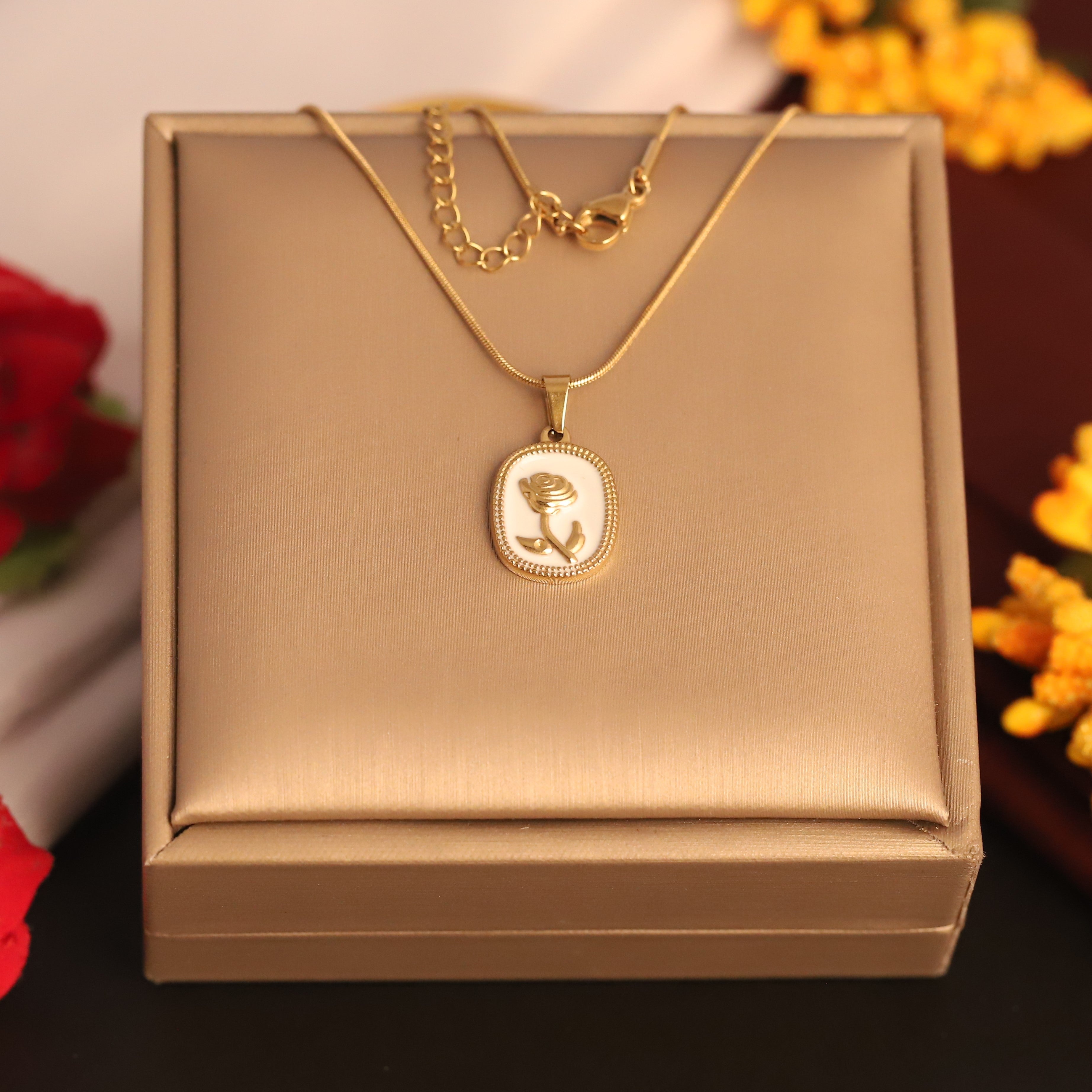 Rose Charm Chain Gold Plated – Single Layer, Anti-Tarnish, Waterproof, Minimalist Style (GOLD)