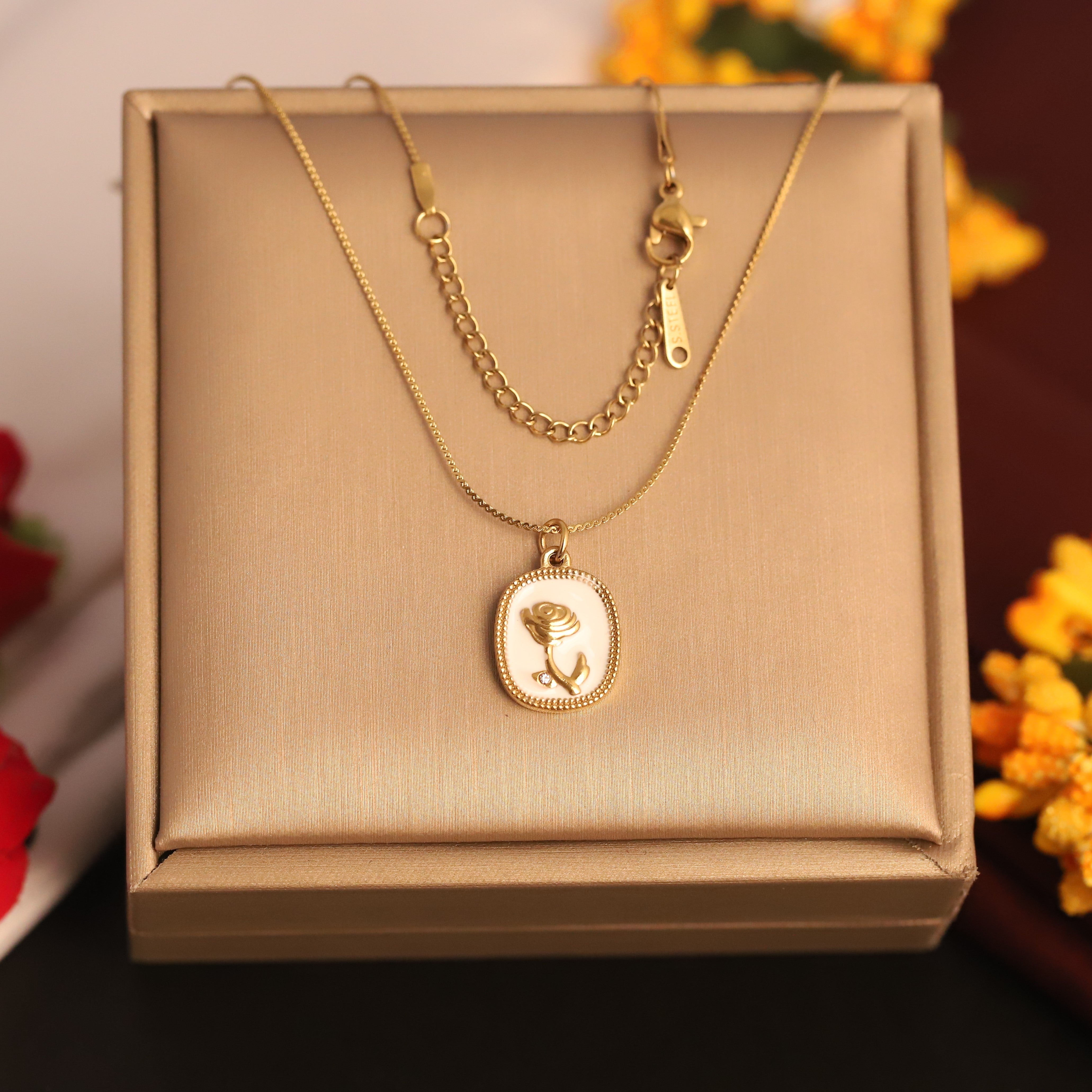 Rose Charm Chain Gold Plated – Single Layer, Anti-Tarnish, Waterproof, Minimalist Style (GOLD)